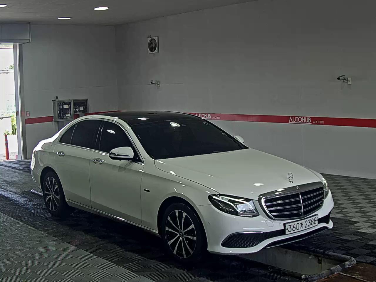 مرسيدس بنز إي كلاس 2019 - صورة 2