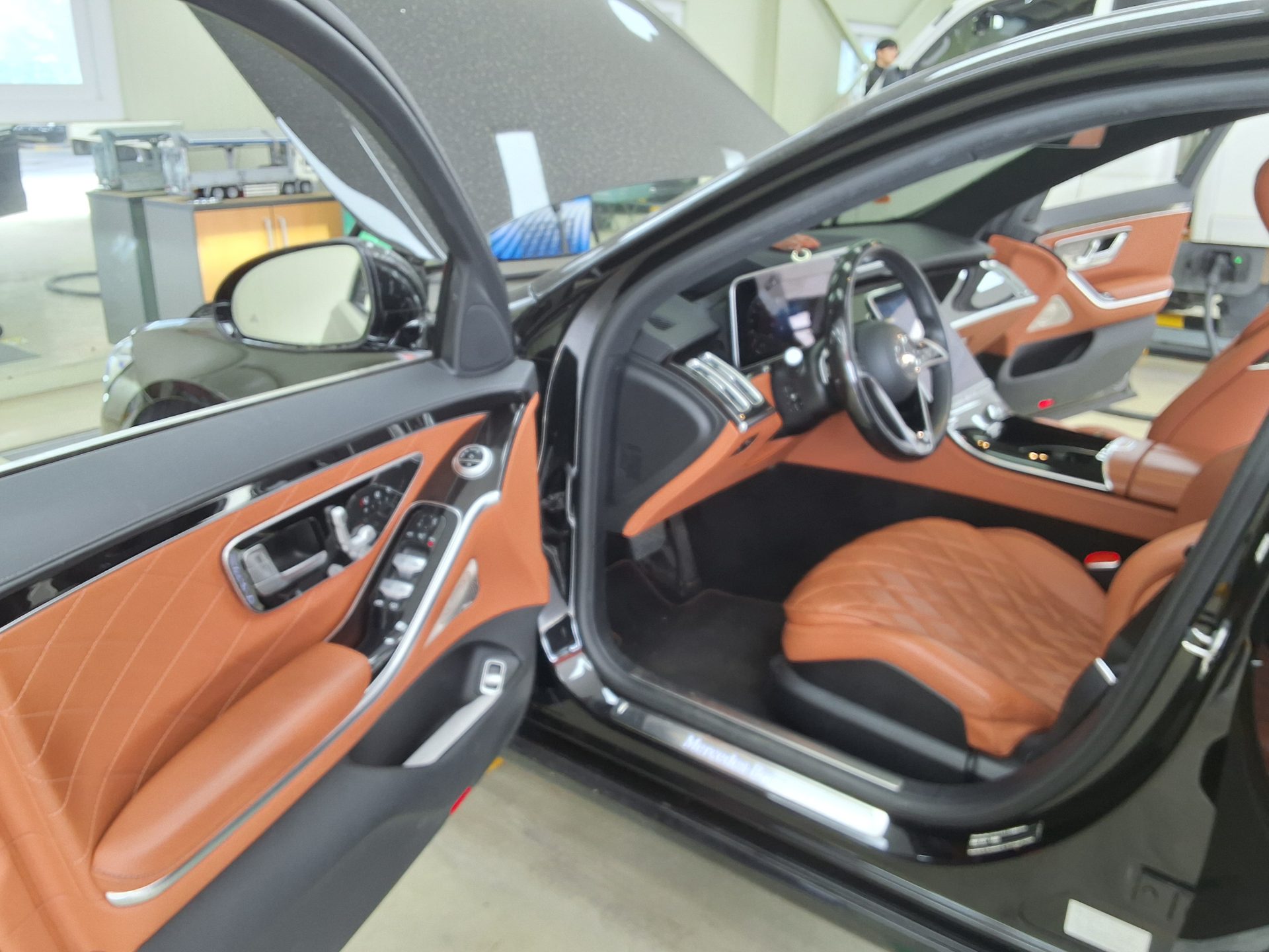 Mercedes-Benz S-Class 2022 - Image 9