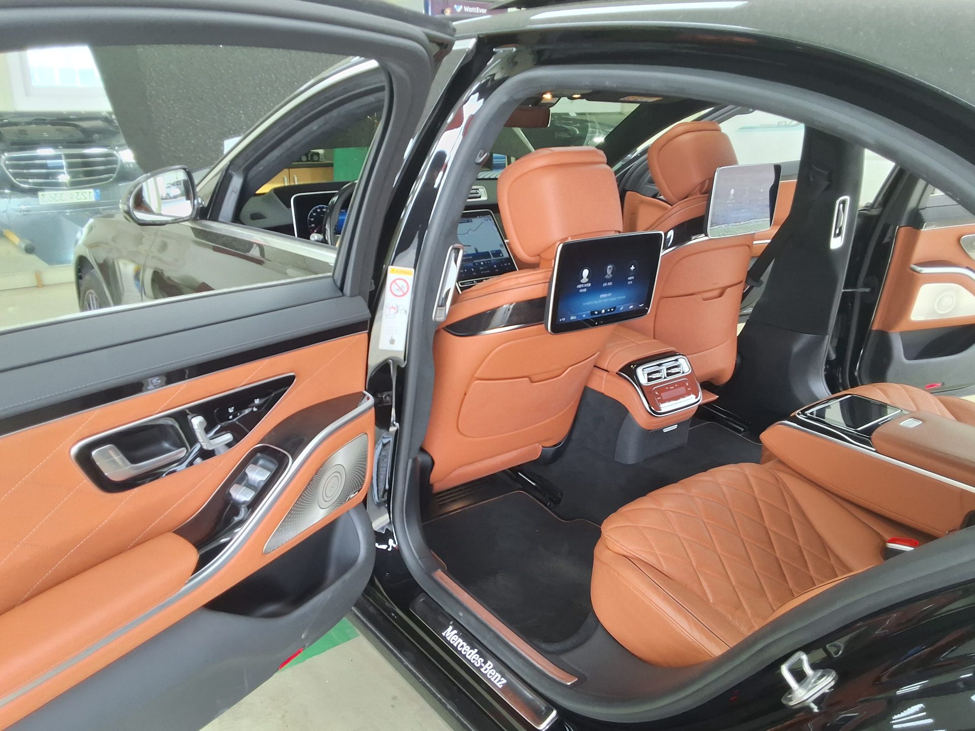 Mercedes-Benz S-Class 2022 - Image 11