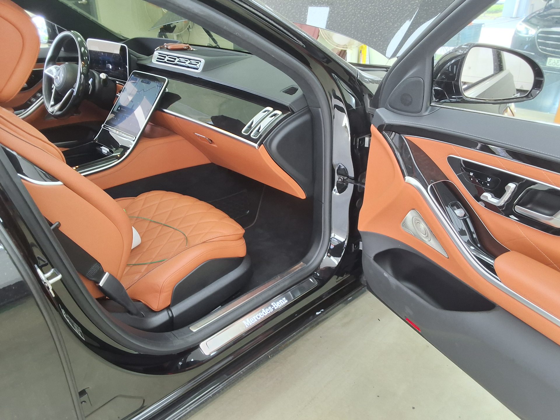 Mercedes-Benz S-Class 2022 - Image 13