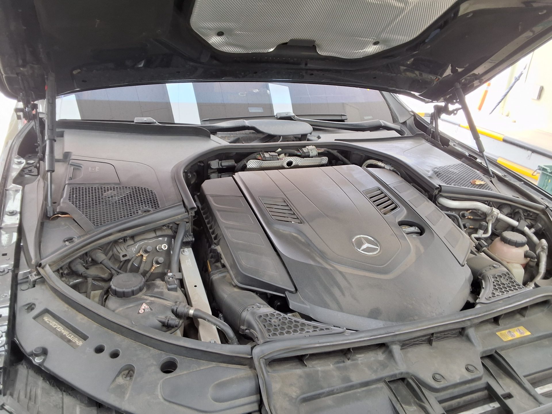 Mercedes-Benz S-Class 2022 - Image 18