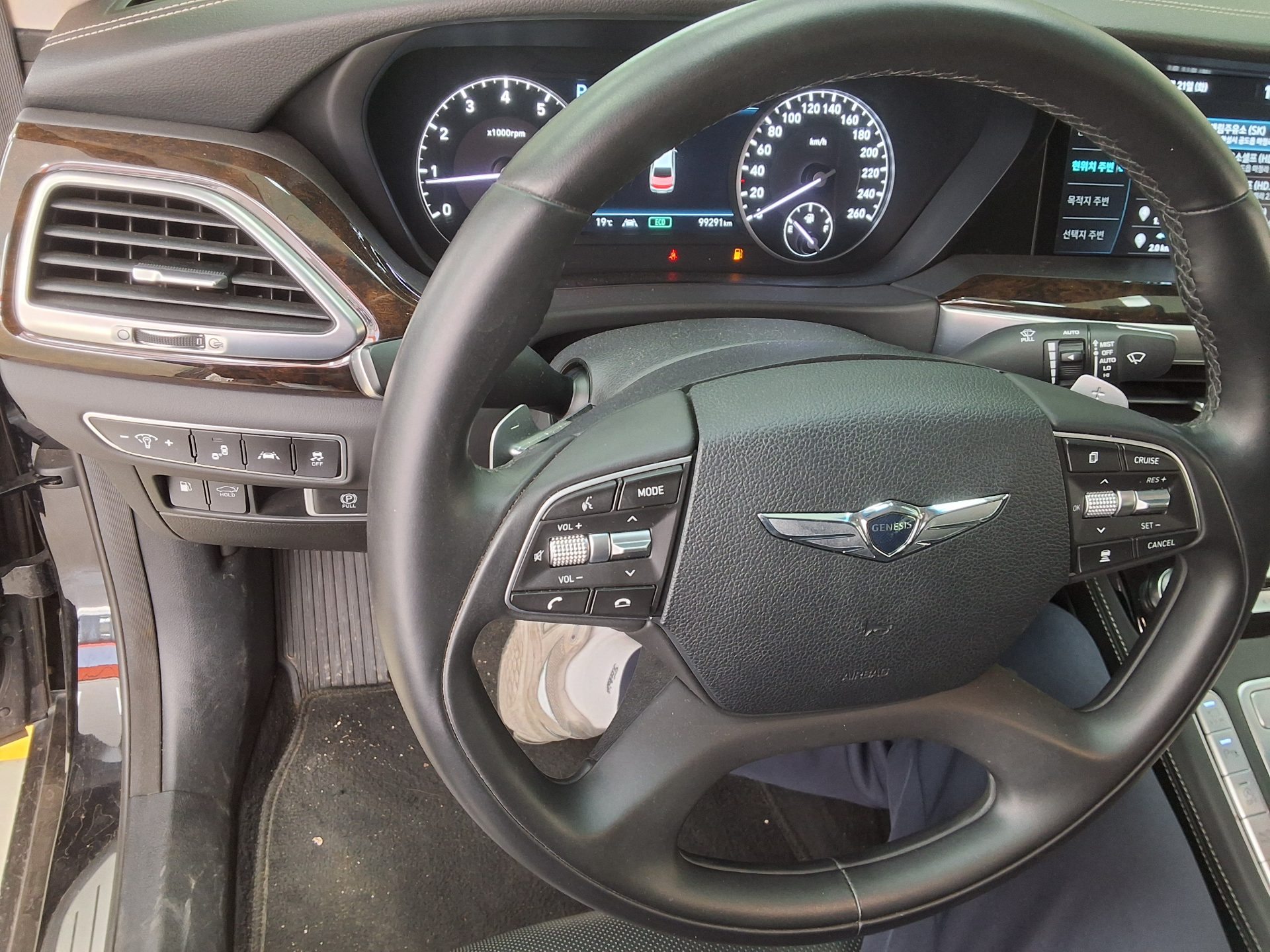 Genesis G90 2021 - Image 16