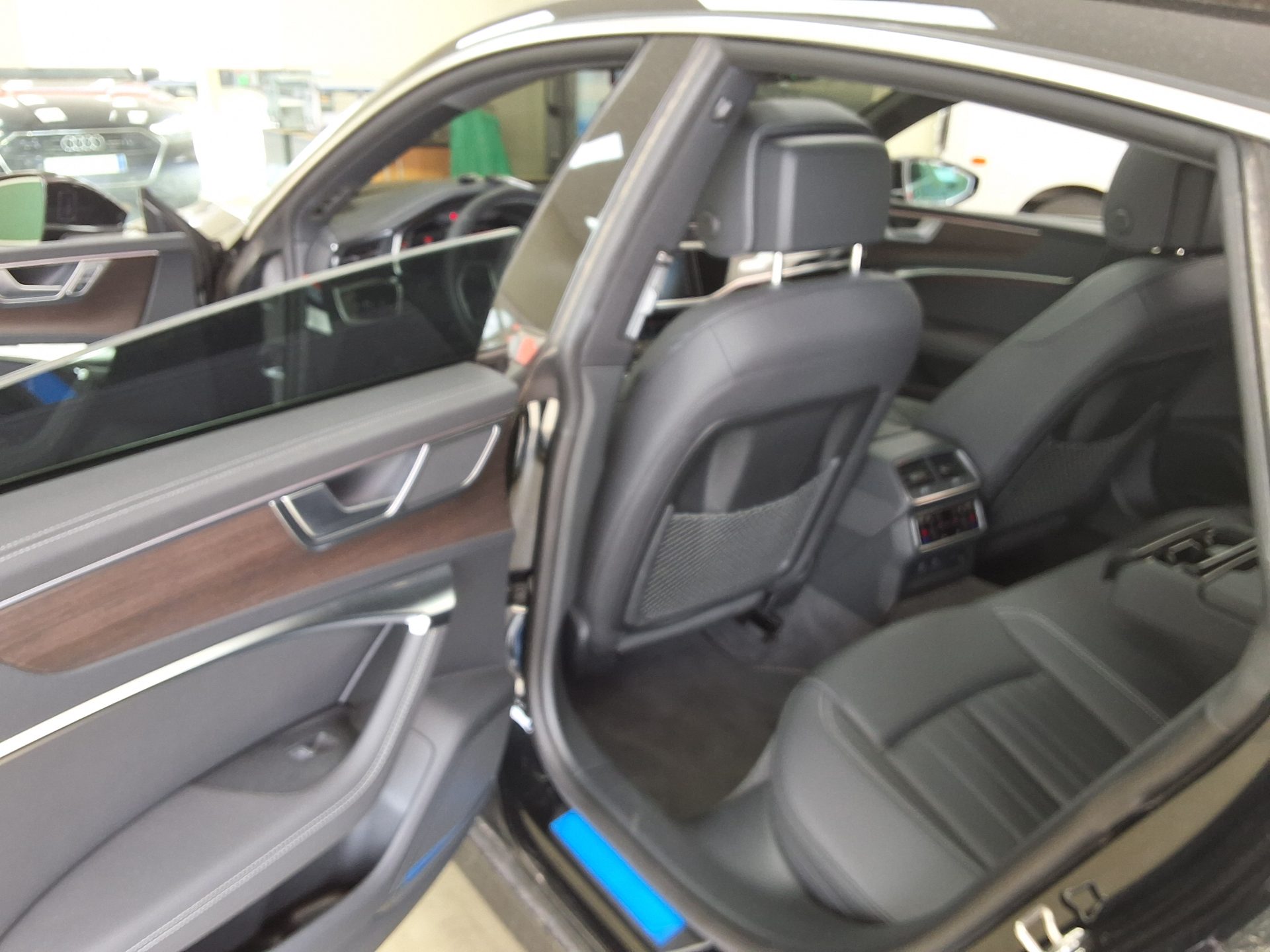 Audi A7 2023 - Image 11