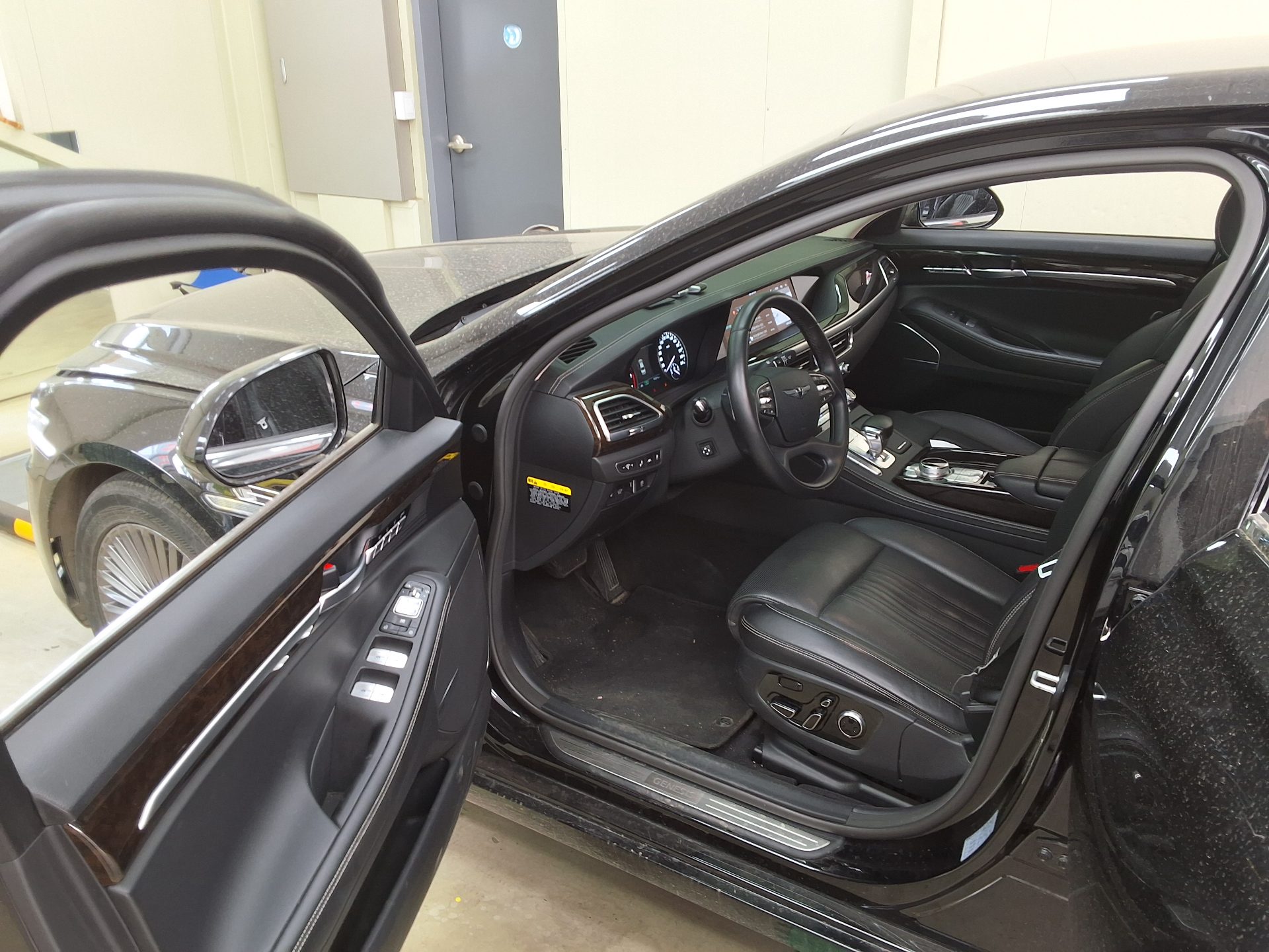 Genesis G90 2021 - Image 9