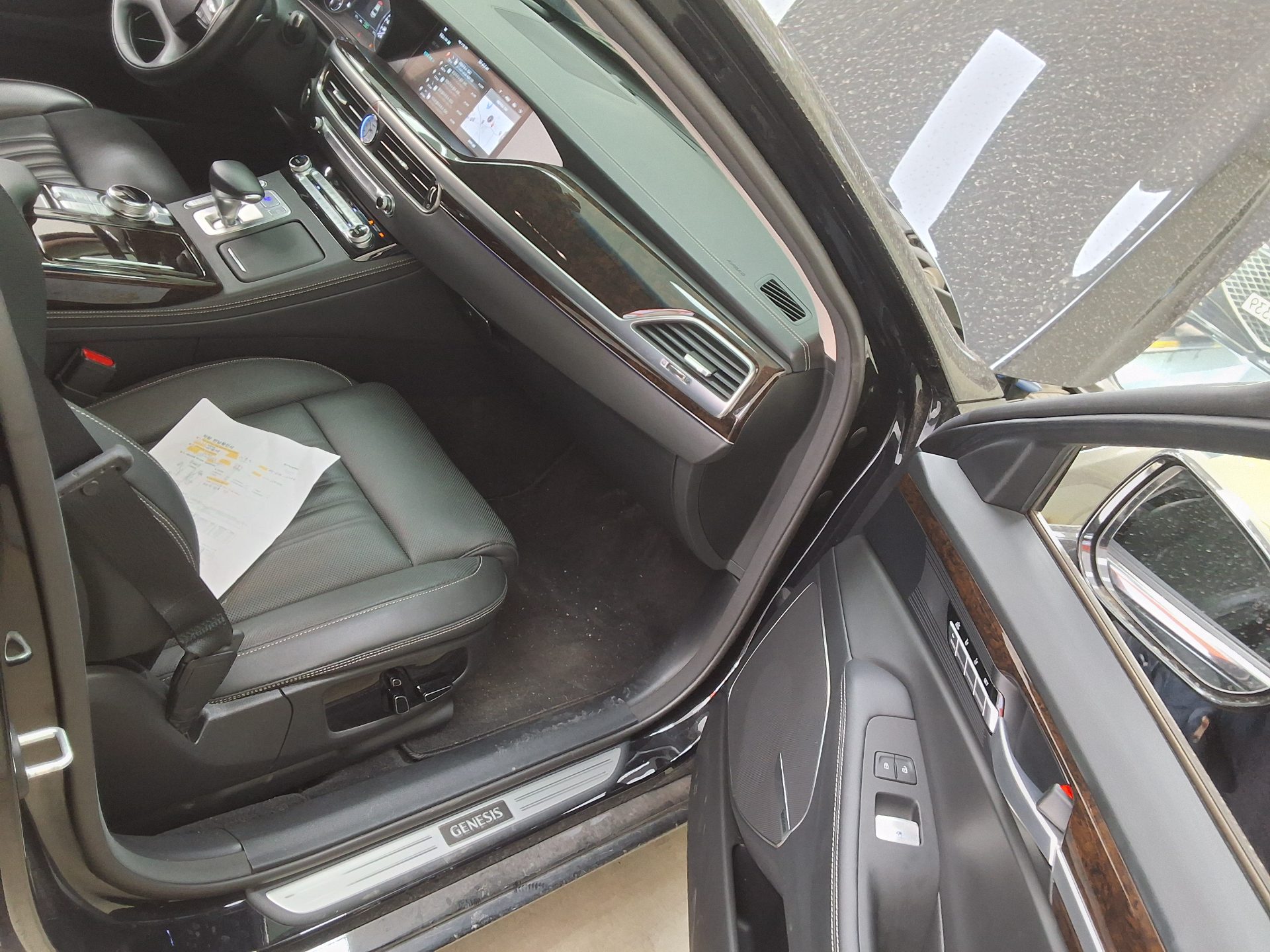 Genesis G90 2021 - Image 13