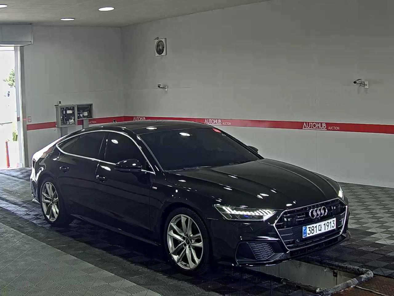 Audi A7 2023 - Image 2