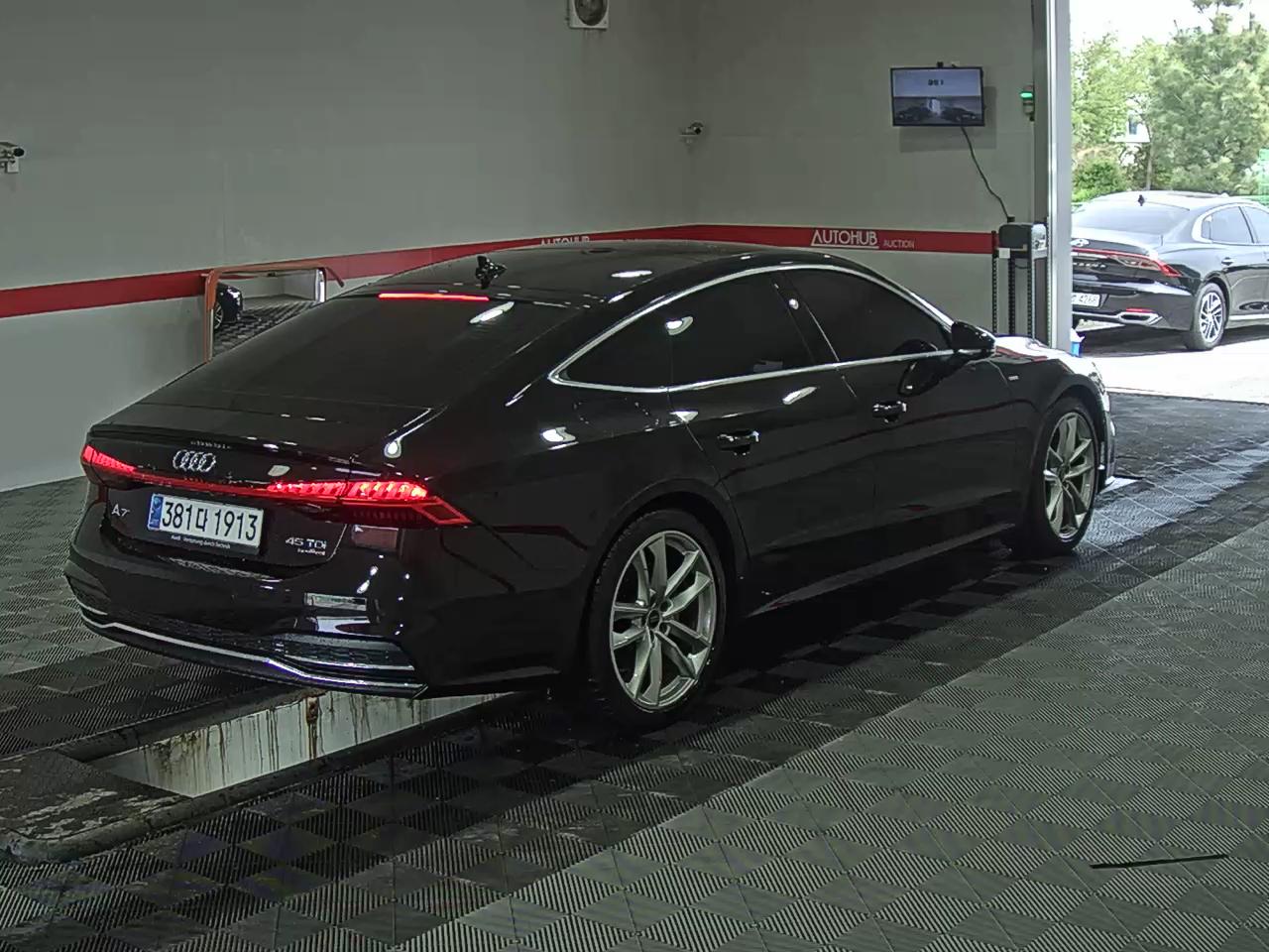 Audi A7 2023 - Image 4