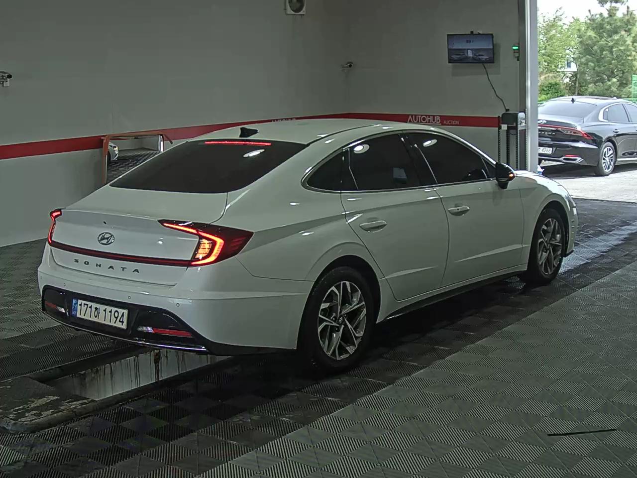 Hyundai Sonata 2022 - Image 4