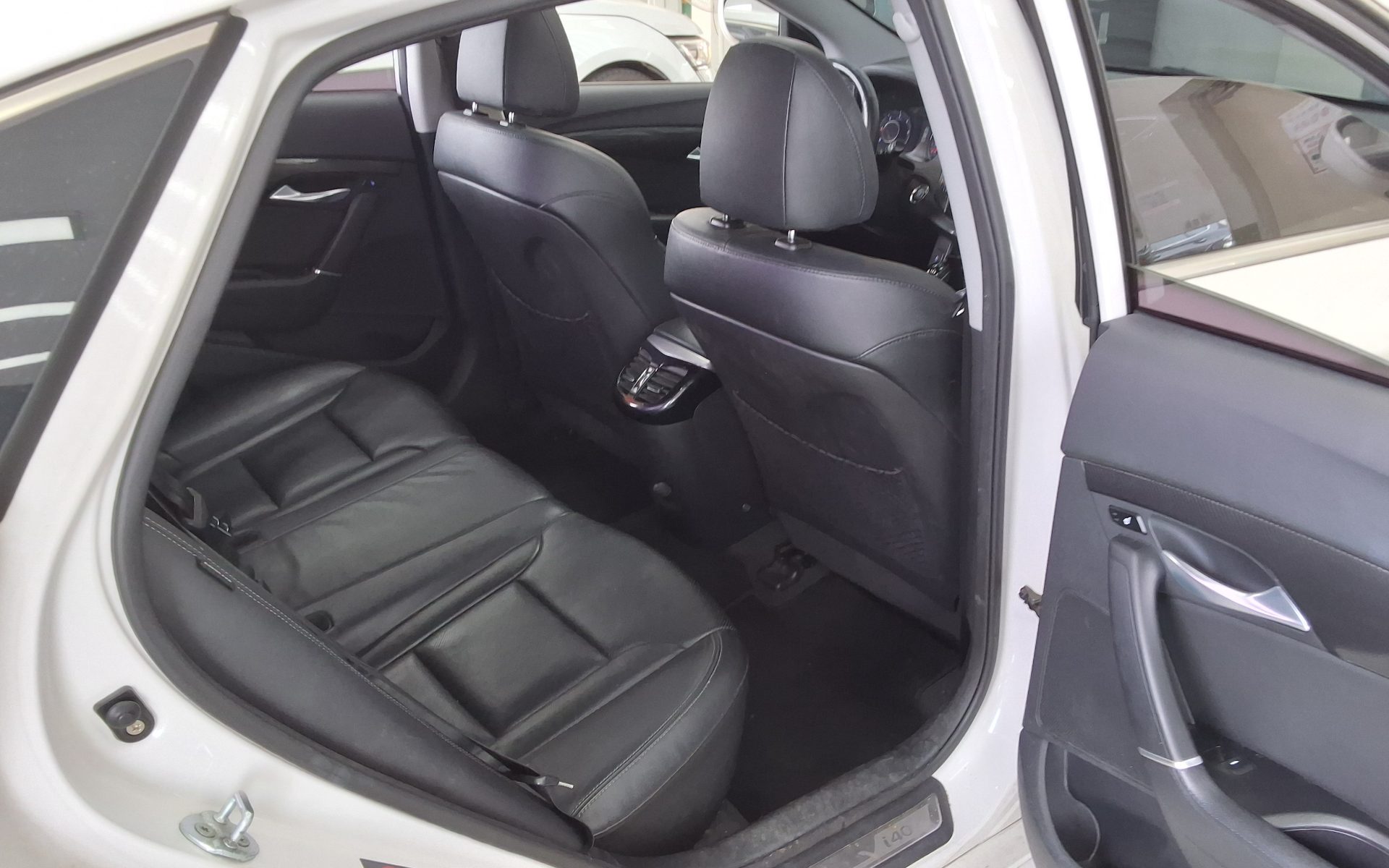 Hyundai i40 2015 - Image 12