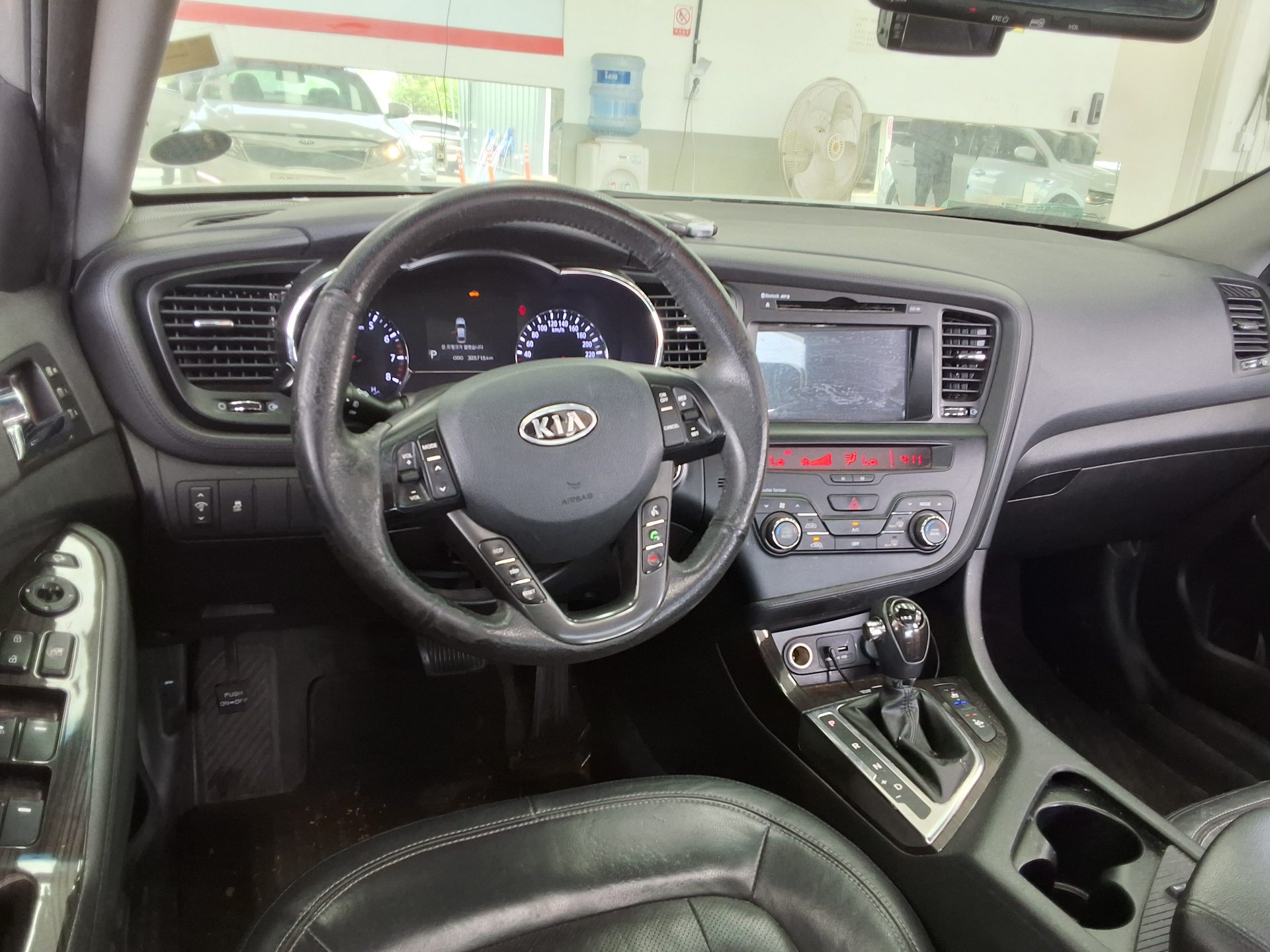 Kia K5 2011 - Image 10