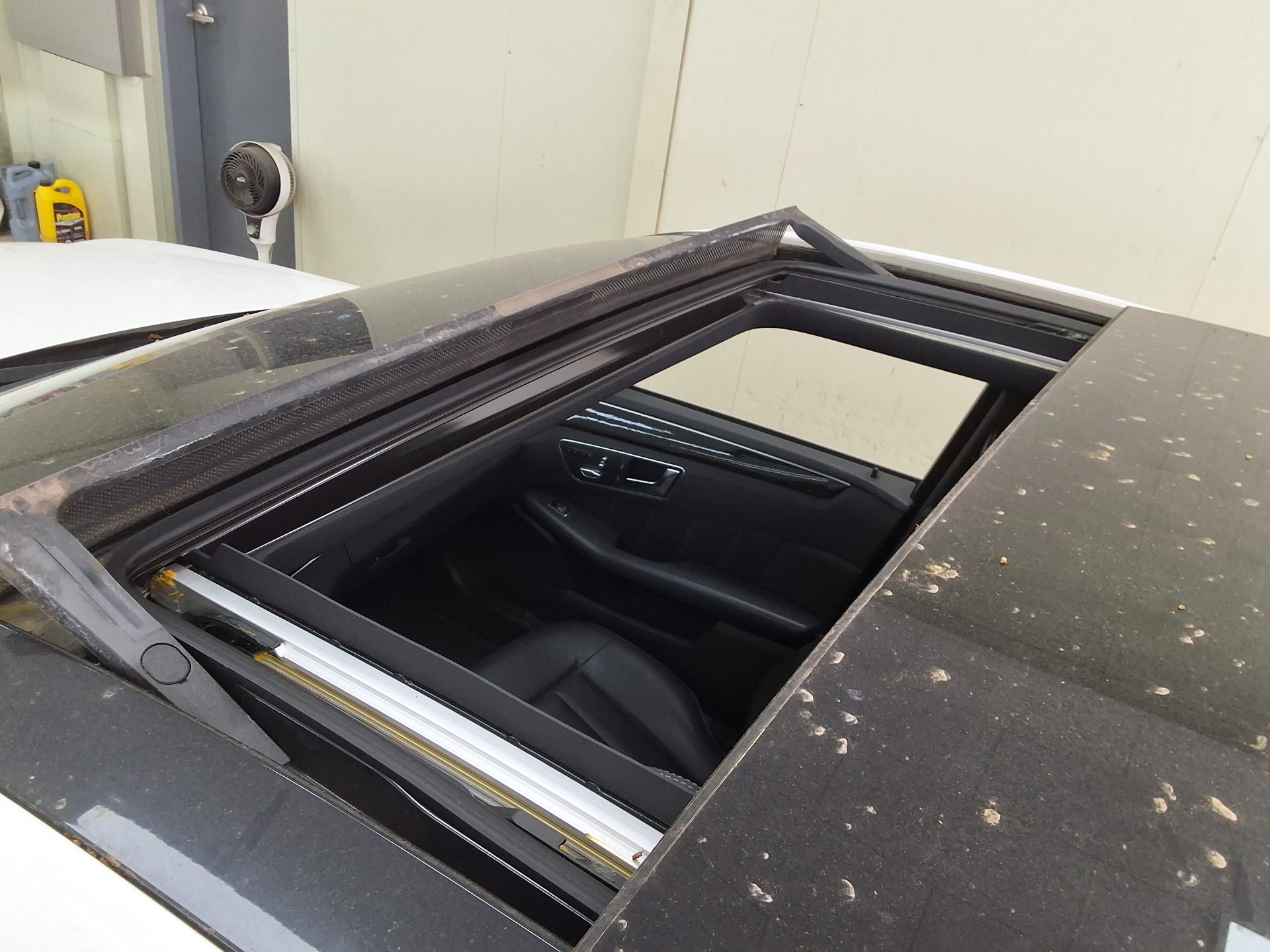 مرسيدس بنز إي كلاس 2014 - صورة 19