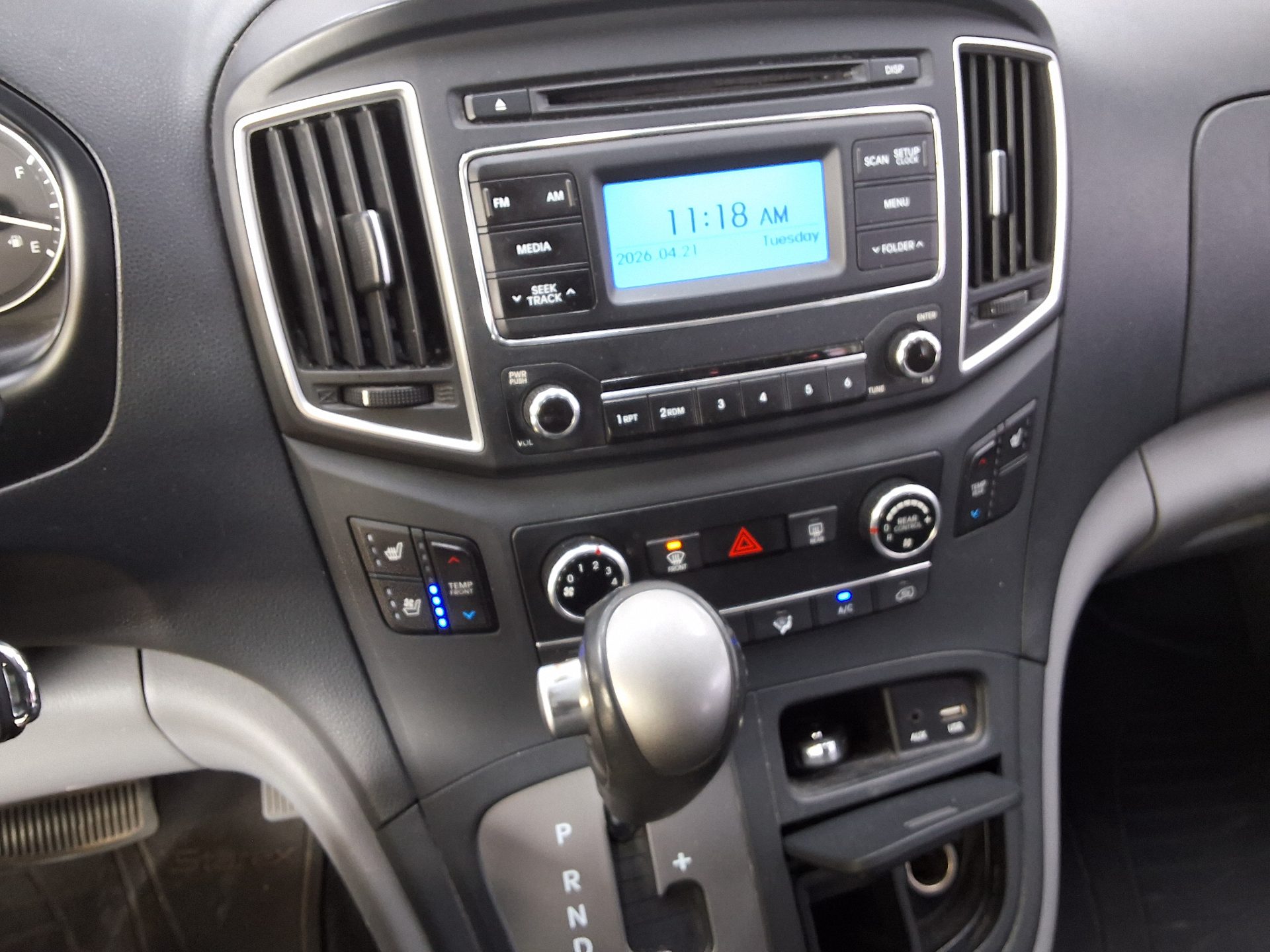 Hyundai Grand Starex 2019 - Image 16