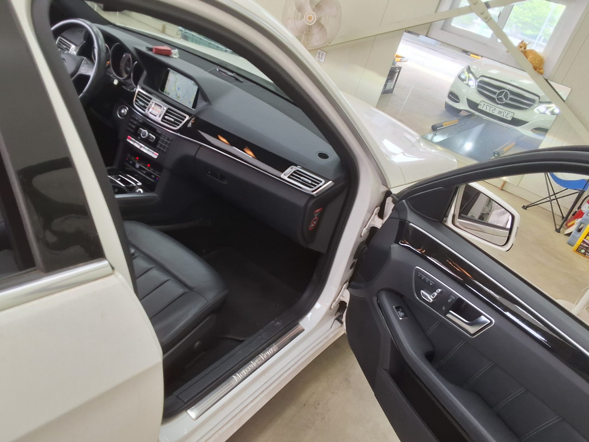 مرسيدس بنز إي كلاس 2014 - صورة 13