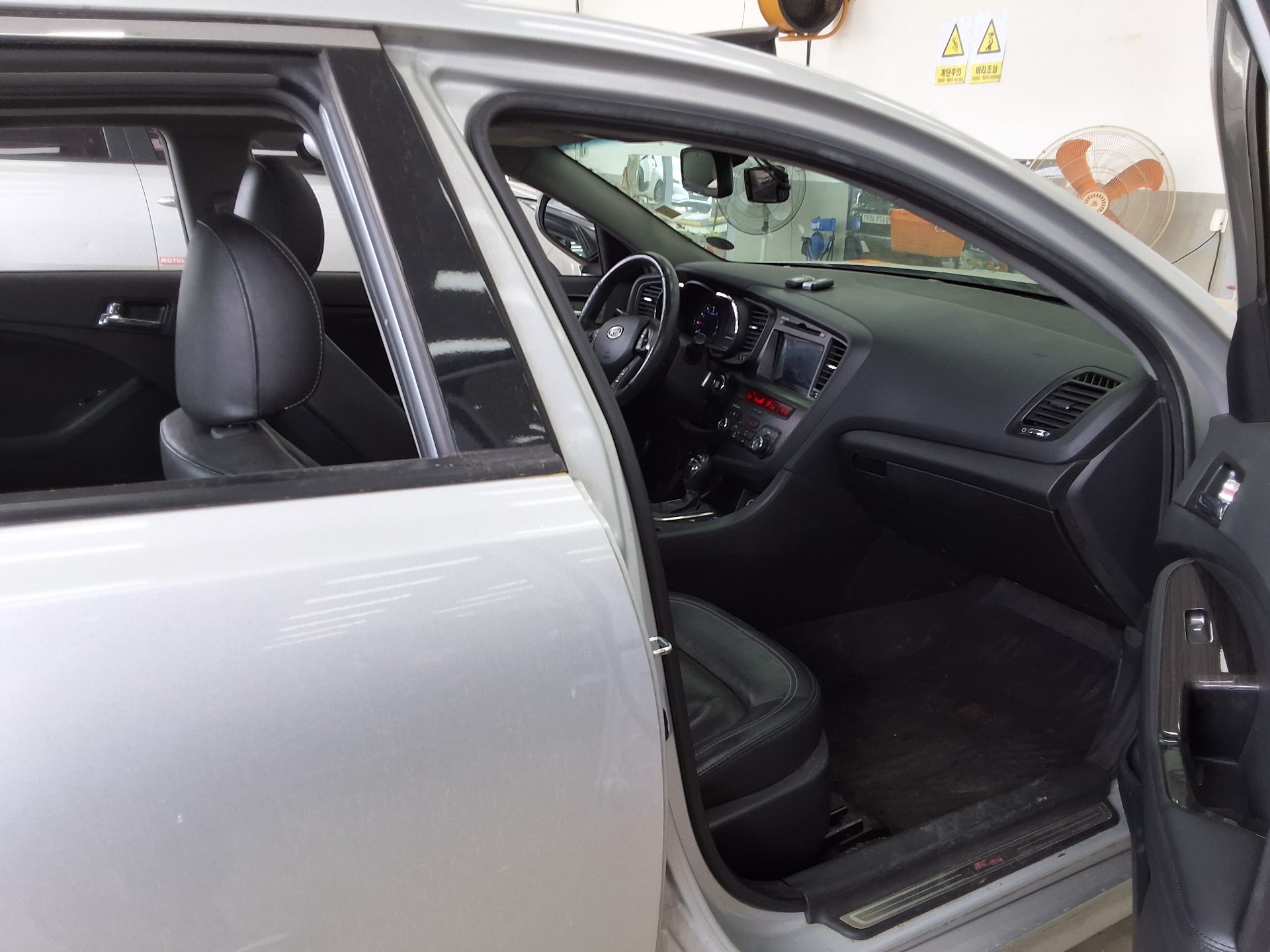 Kia K5 2011 - Image 13