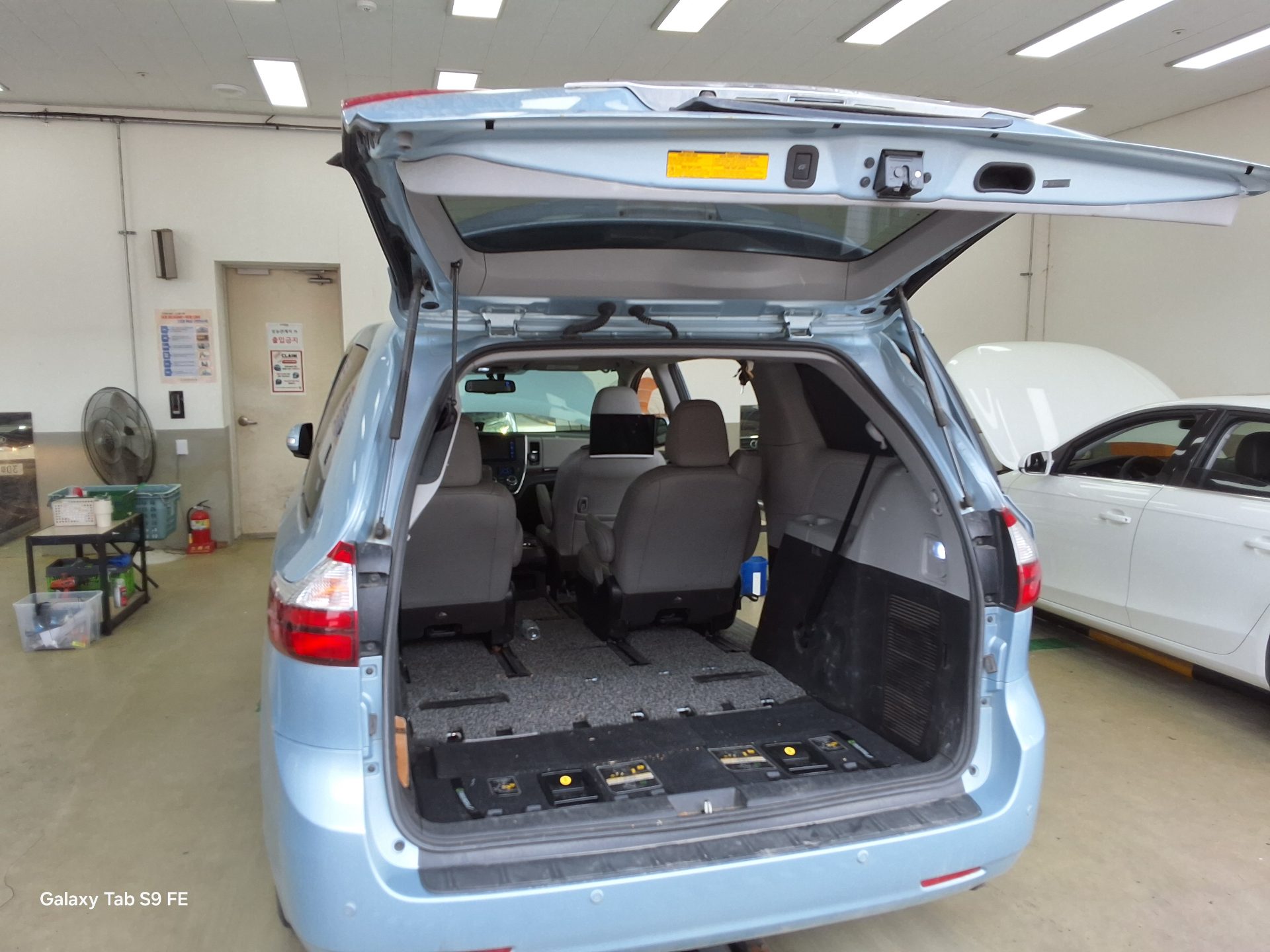 TOYOTA 시에나 2015 - 이미지 14