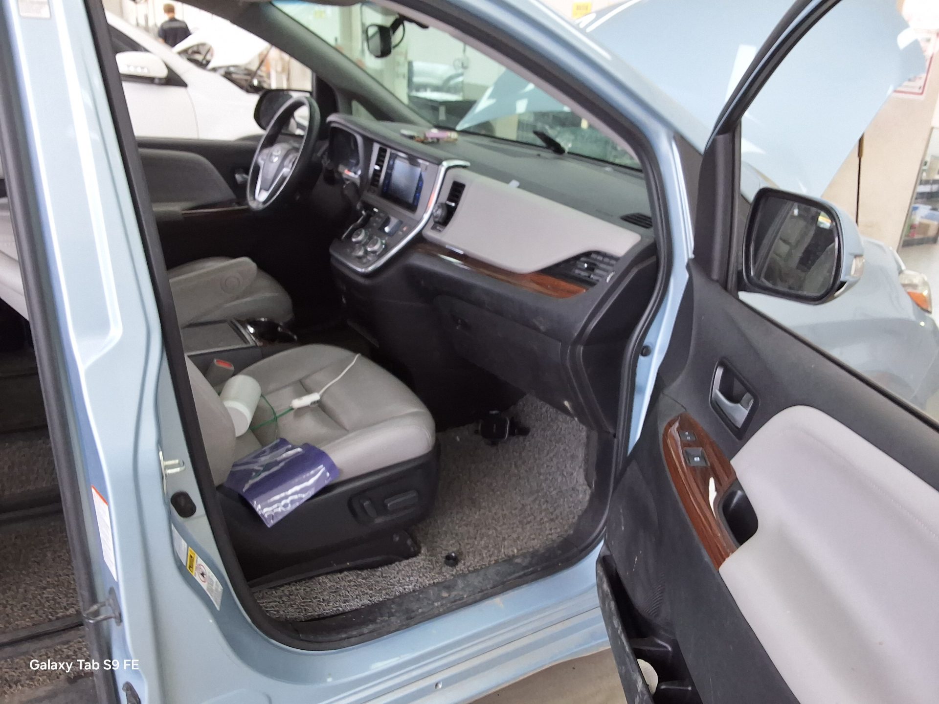 TOYOTA 시에나 2015 - 이미지 13