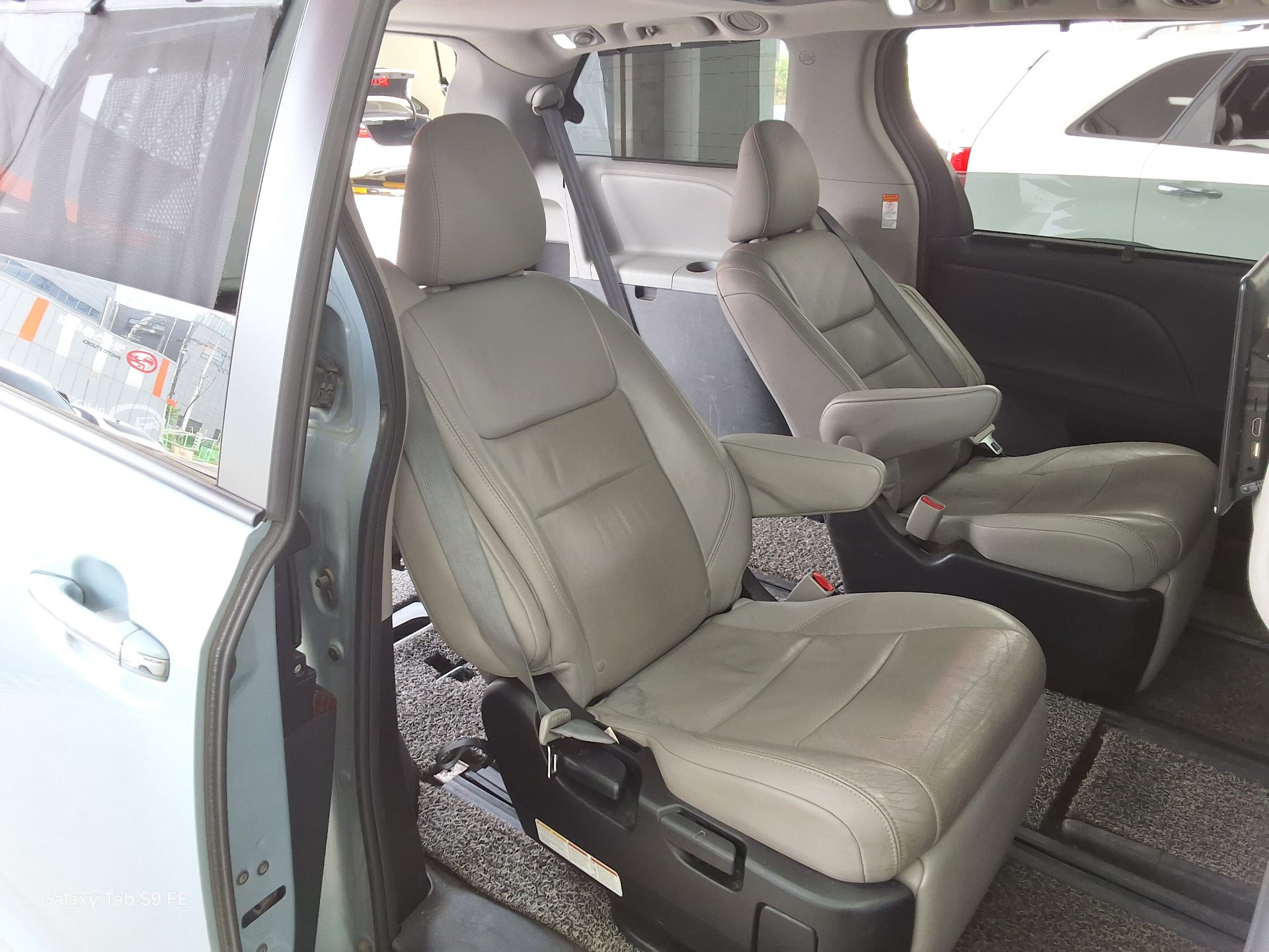 TOYOTA 시에나 2015 - 이미지 12