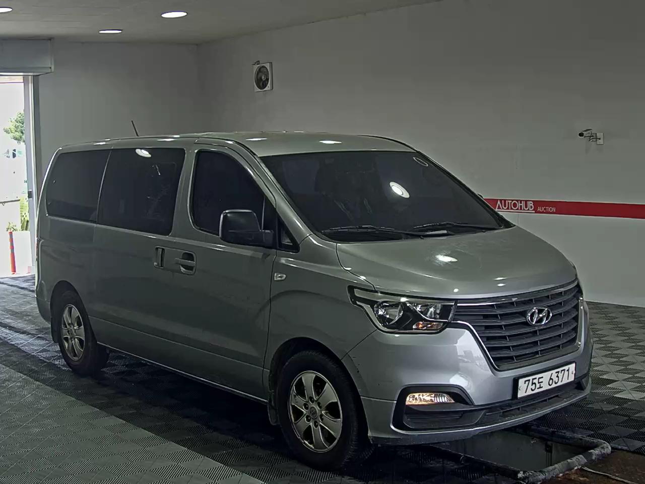 Hyundai Grand Starex 2019 - Image 2