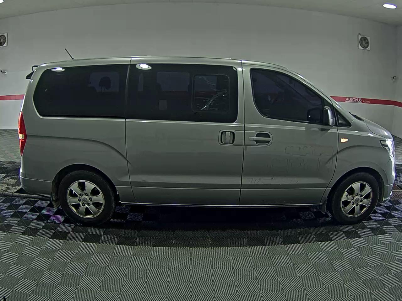 Hyundai Grand Starex 2019 - Image 3
