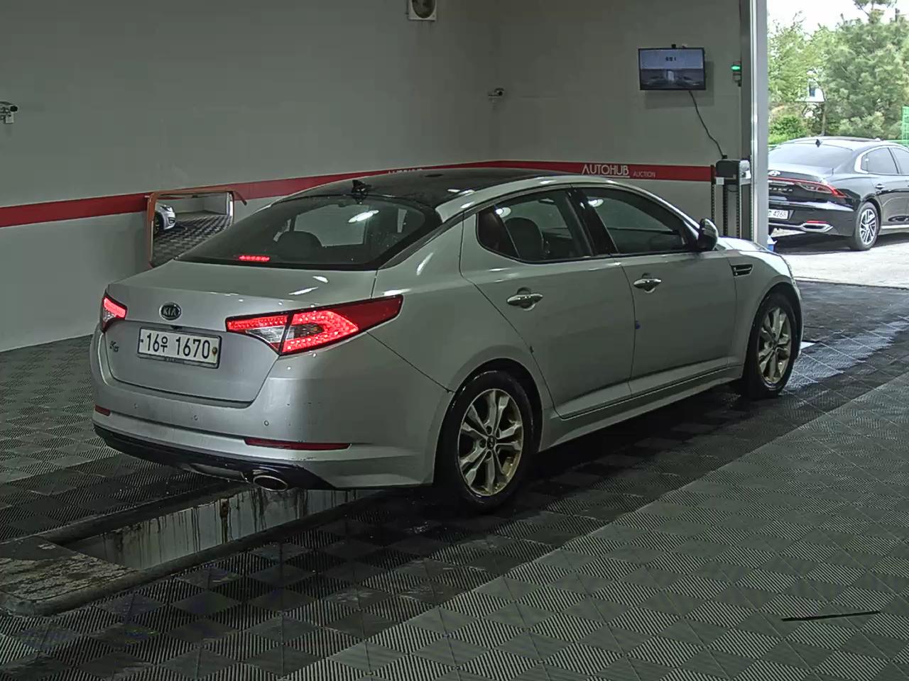 Kia K5 2011 - Image 4