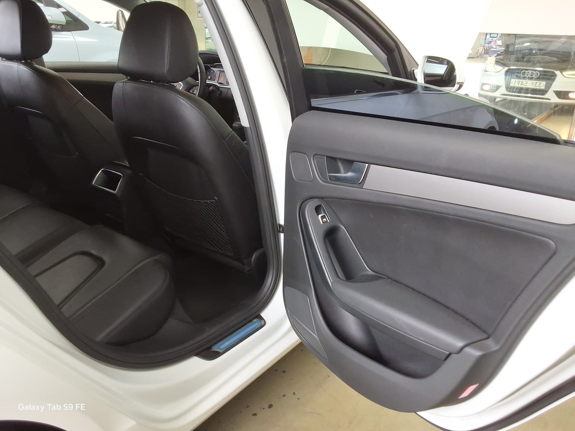Audi A4 2014 - Image 12