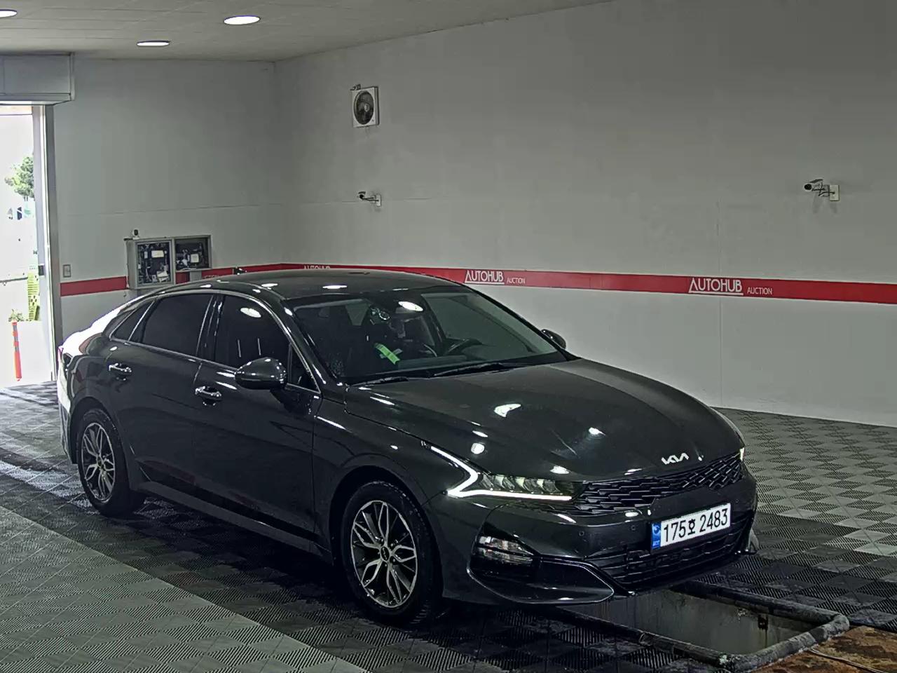 Kia K5 2023 - Image 2