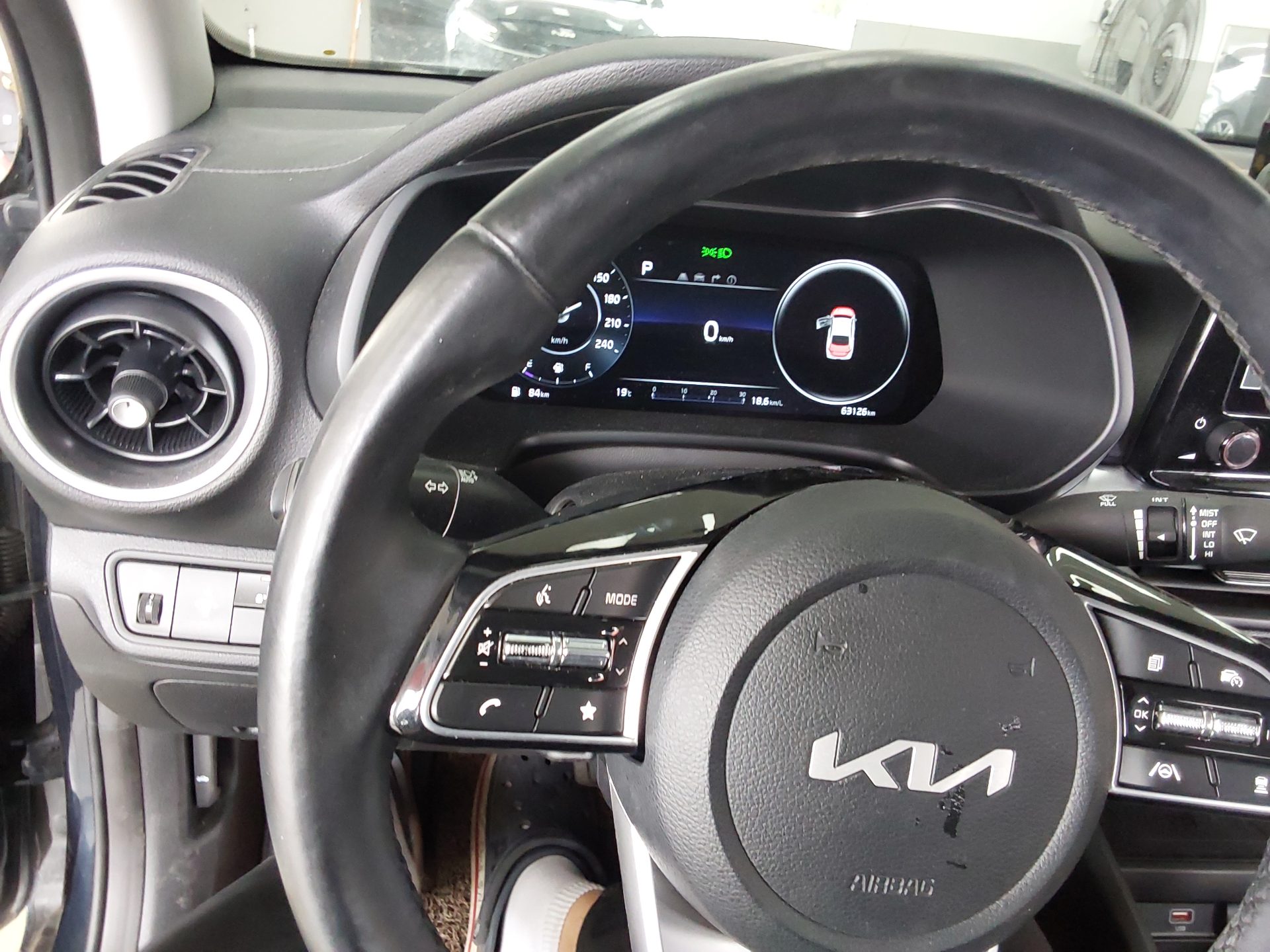 Kia K3 2022 - Image 16