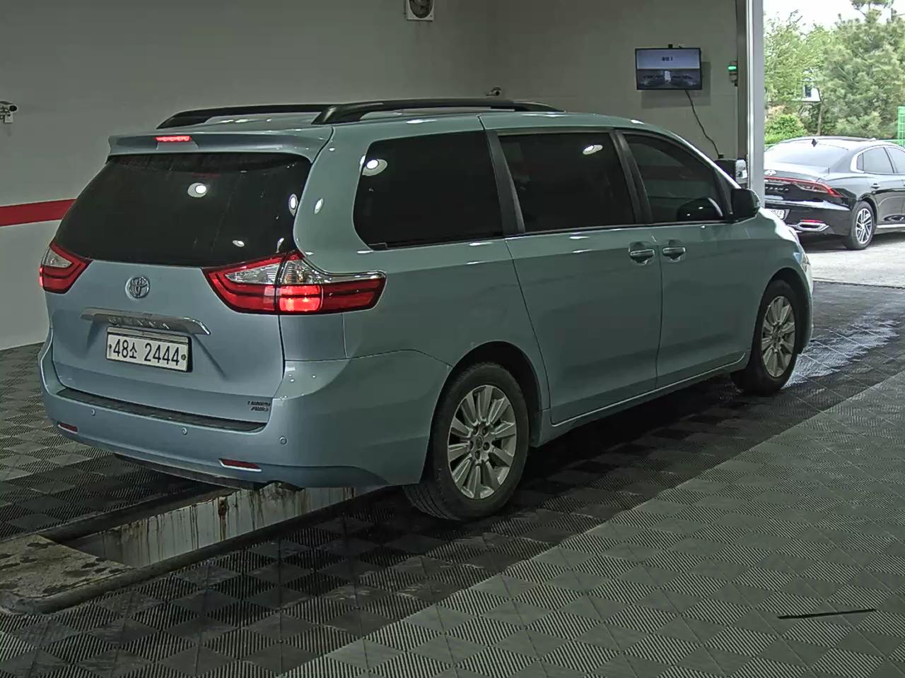 TOYOTA 시에나 2015 - 이미지 4