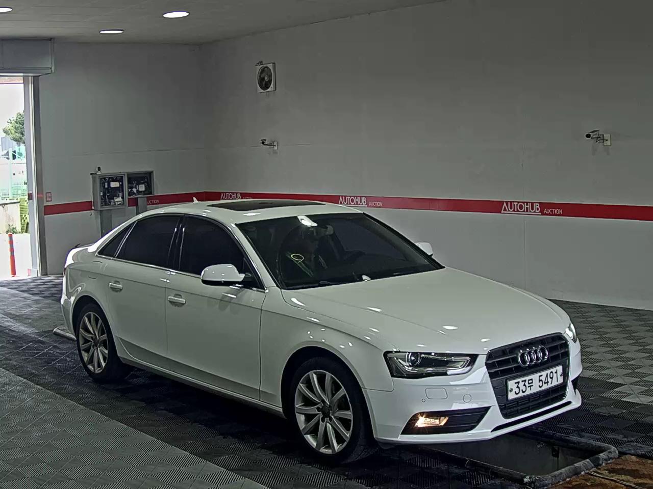 Audi A4 2014 - Image 2