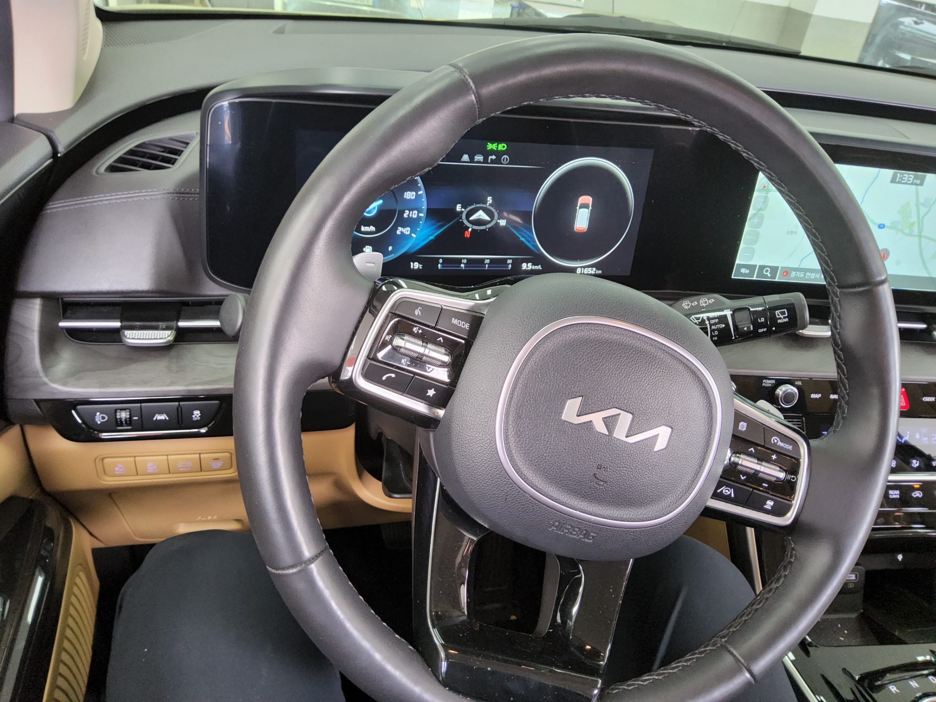 Kia SEDONA 2023 - Image 16