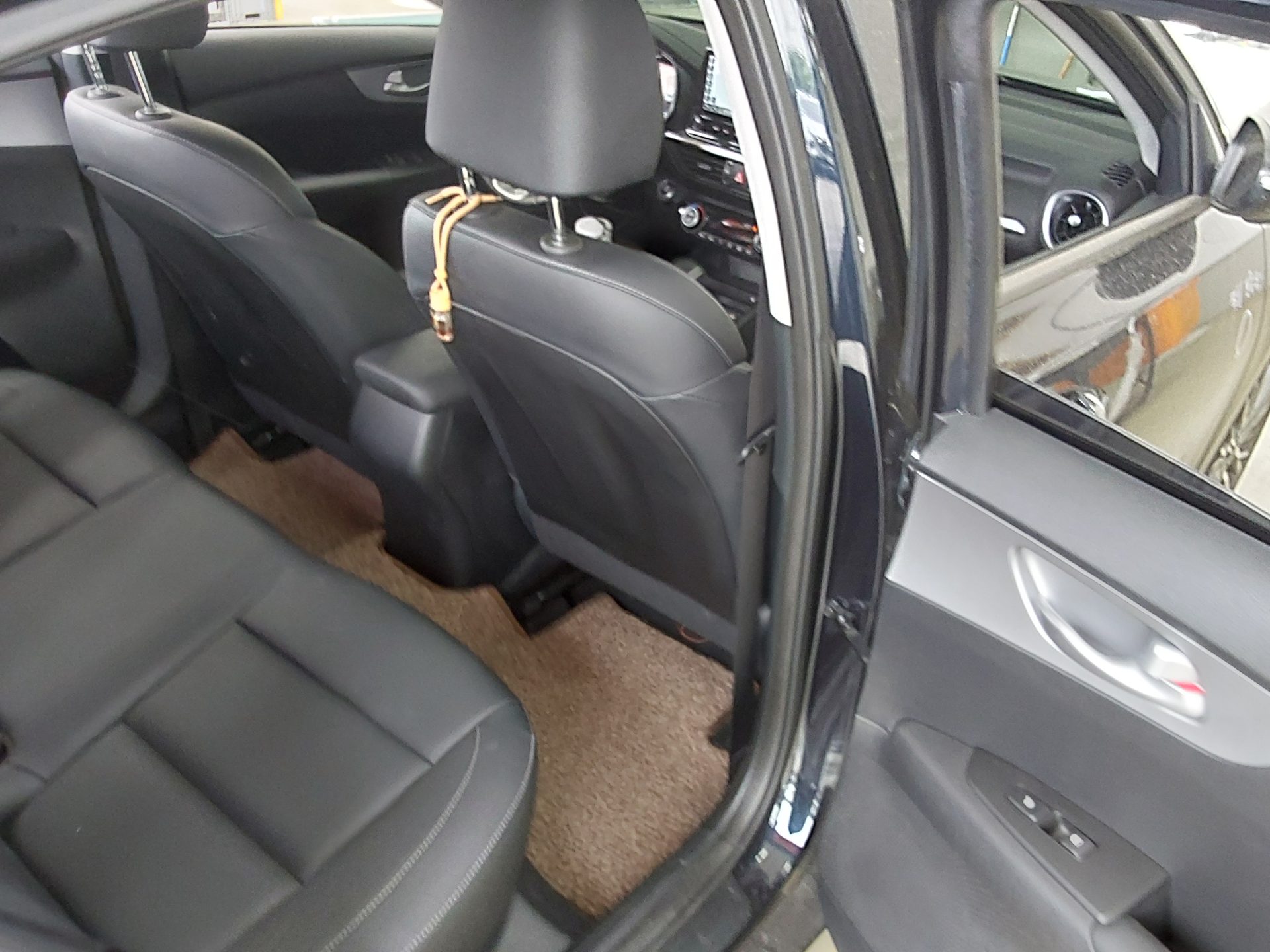 Kia K3 2022 - Image 12