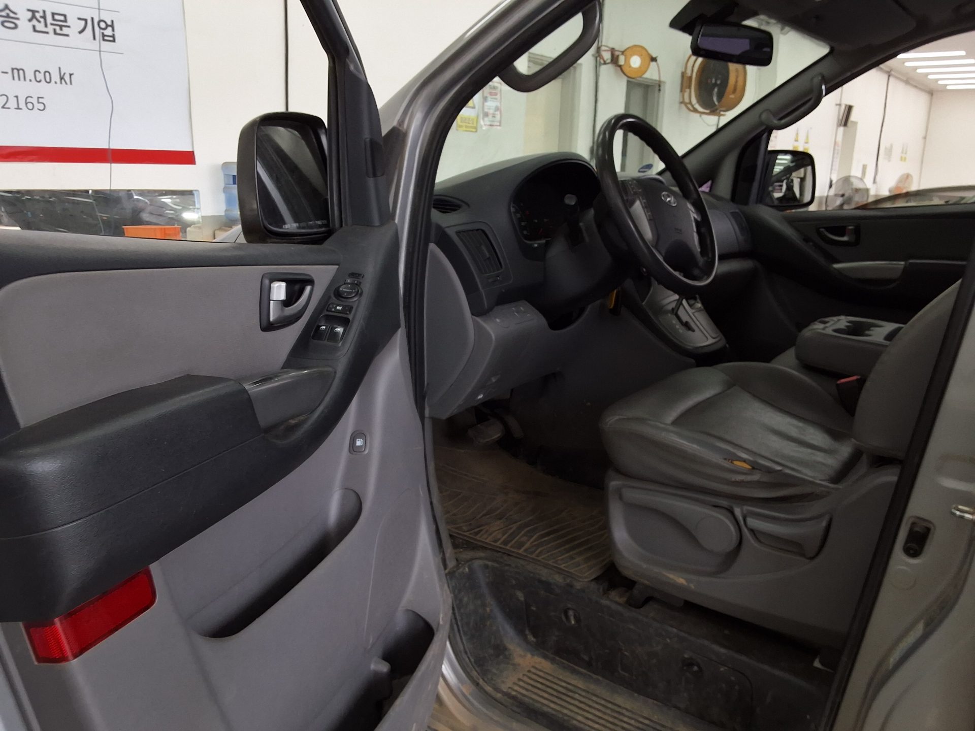 Hyundai Grand Starex 2015 - Image 9