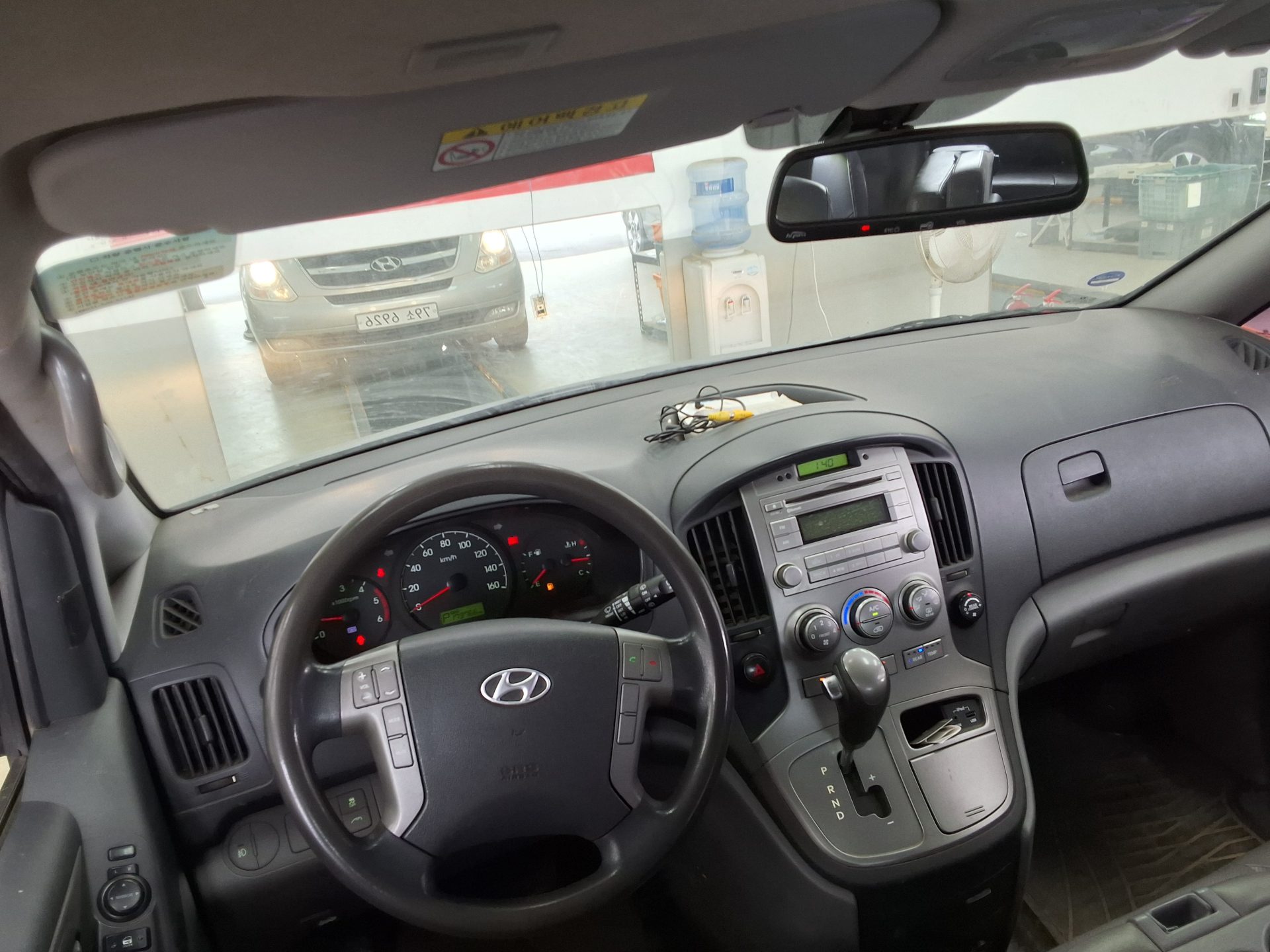 Hyundai Grand Starex 2015 - Image 10