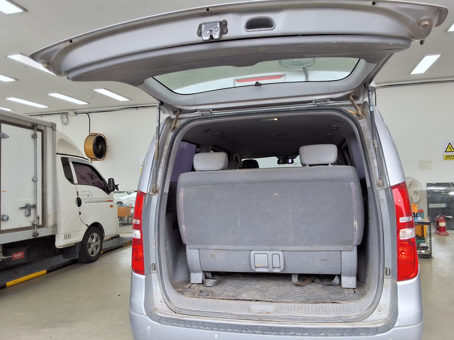 Hyundai Grand Starex 2015 - Image 14