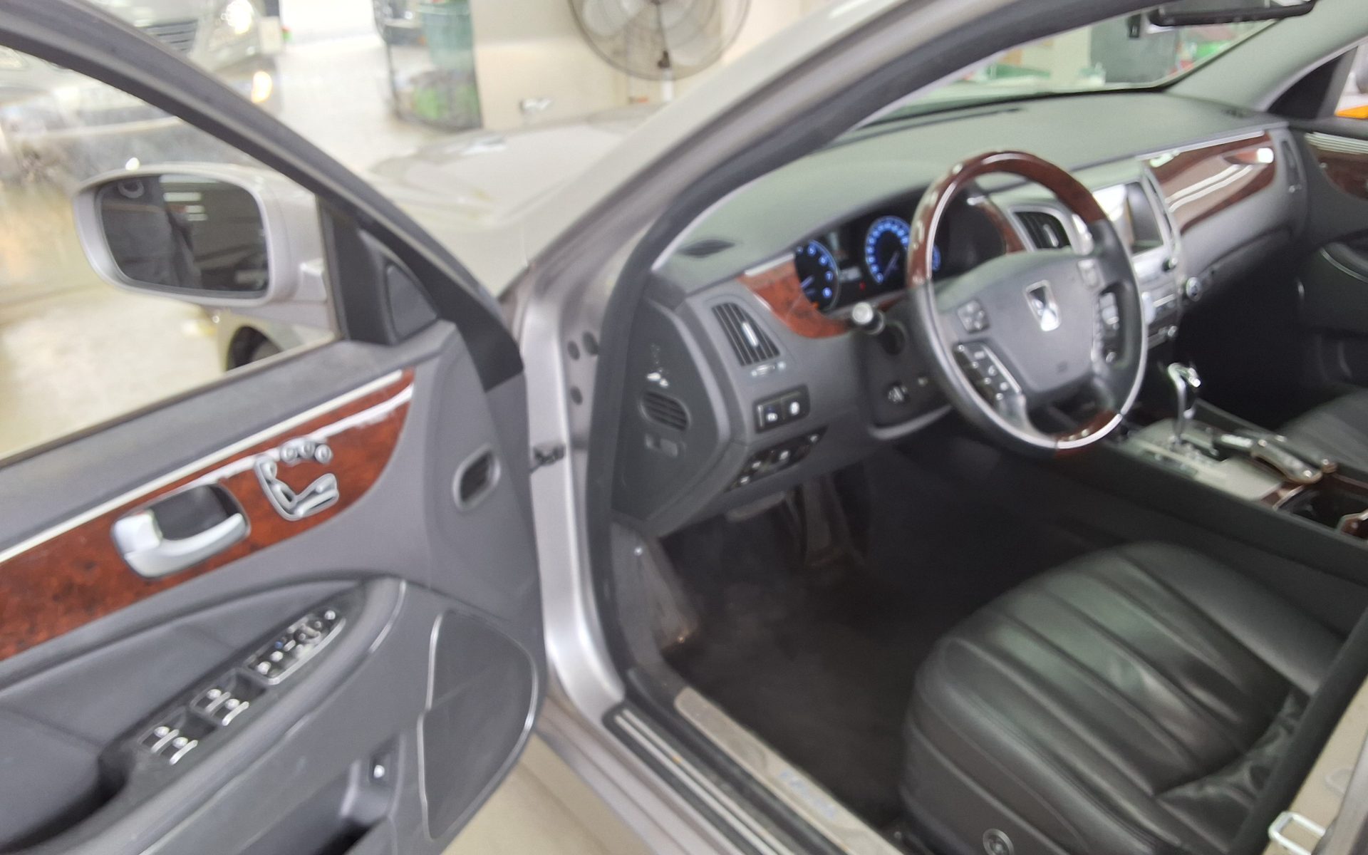 Hyundai Equus 2012 - Image 9