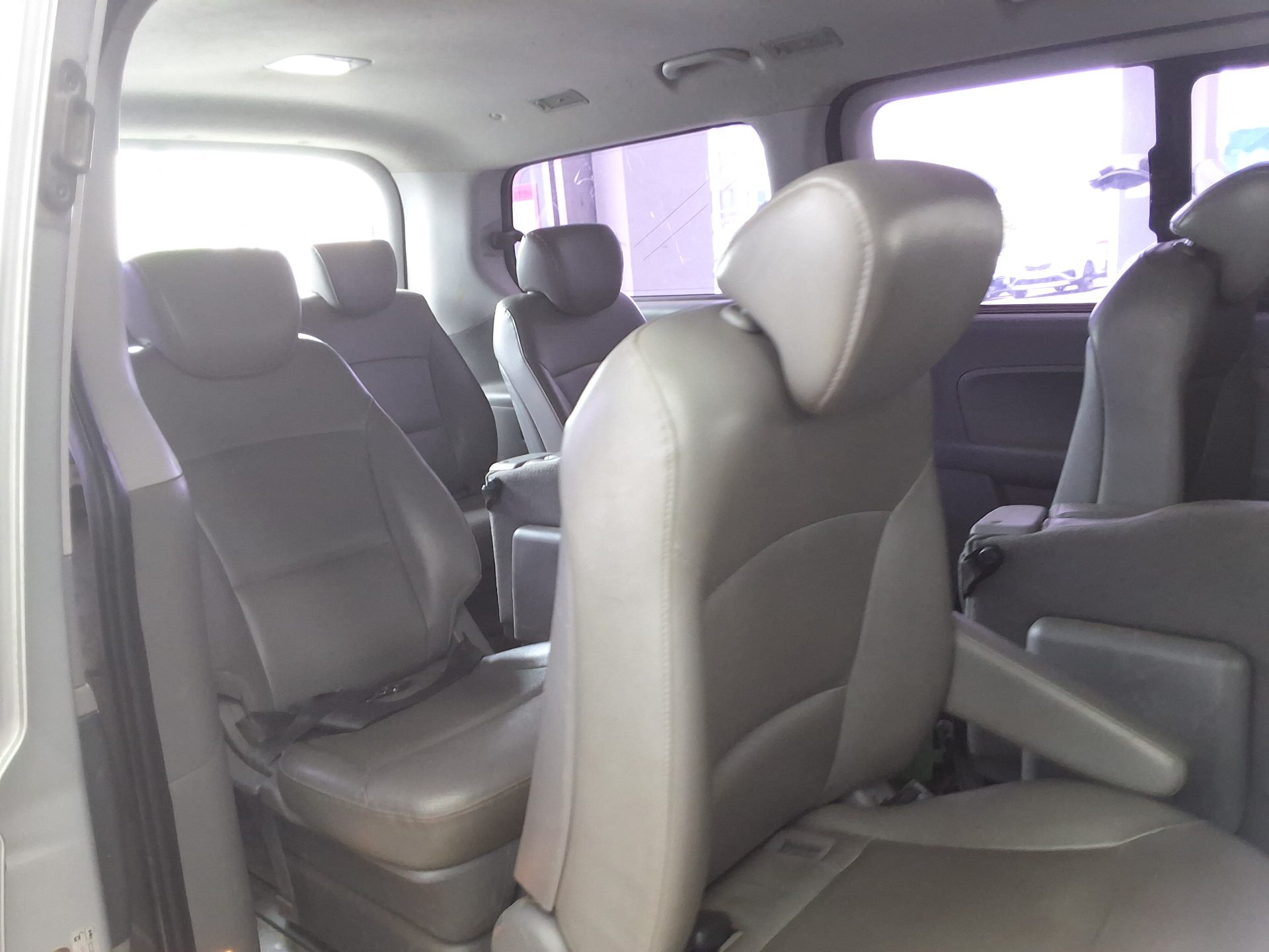 Hyundai Grand Starex 2015 - Image 12