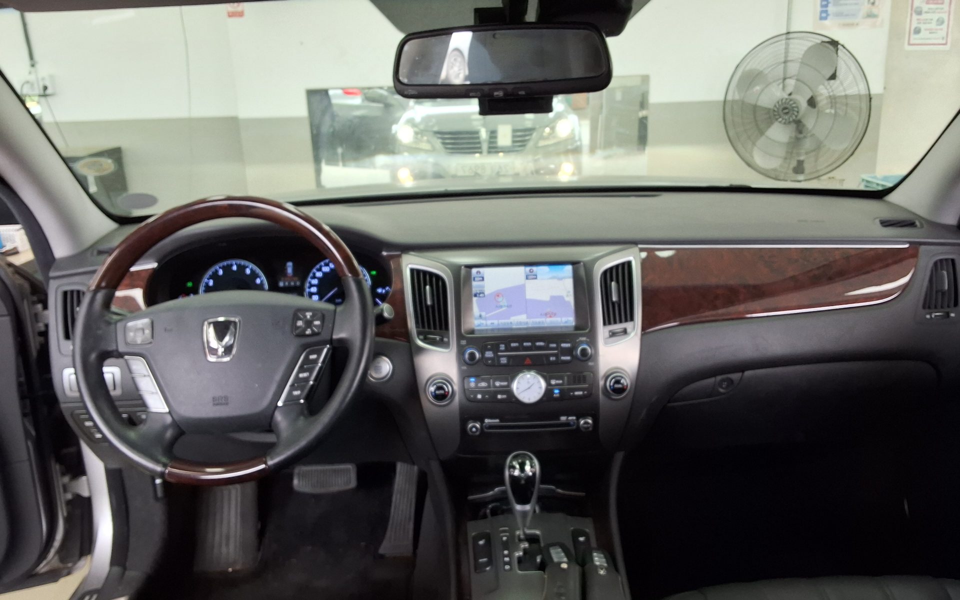 Hyundai Equus 2012 - Image 10