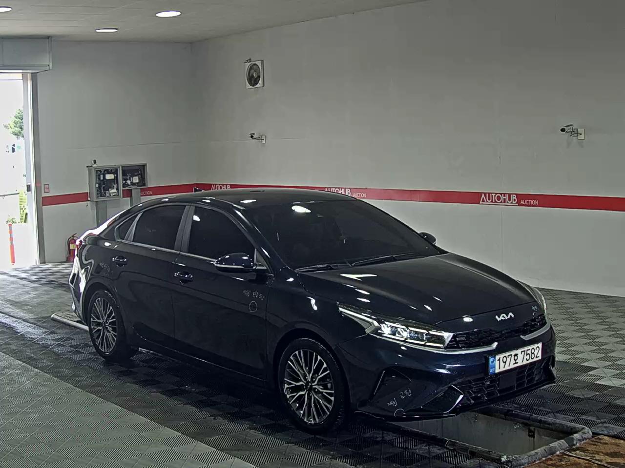 Kia K3 2022 - Image 2