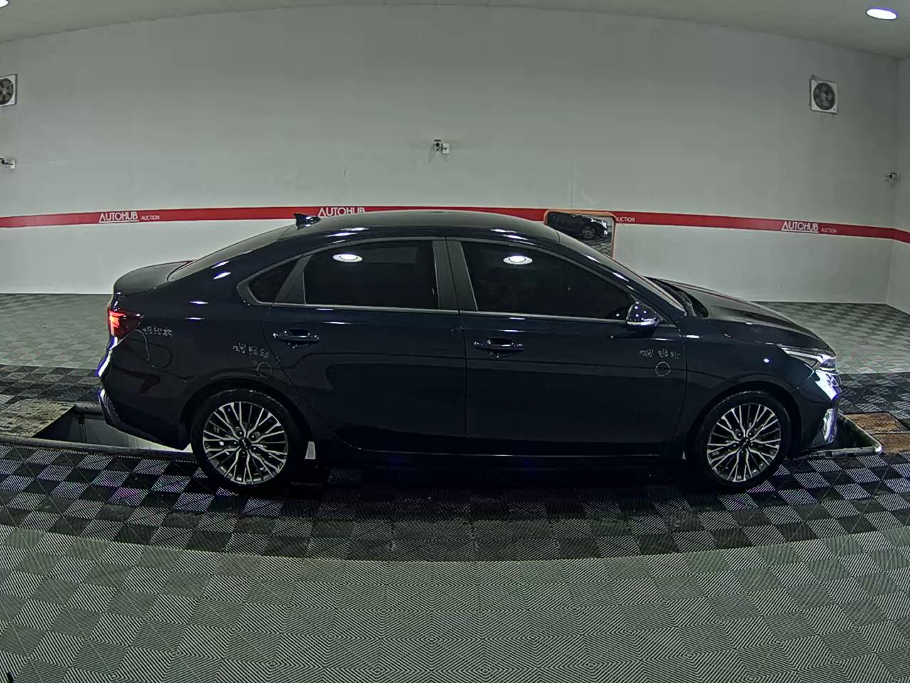 Kia K3 2022 - Image 3