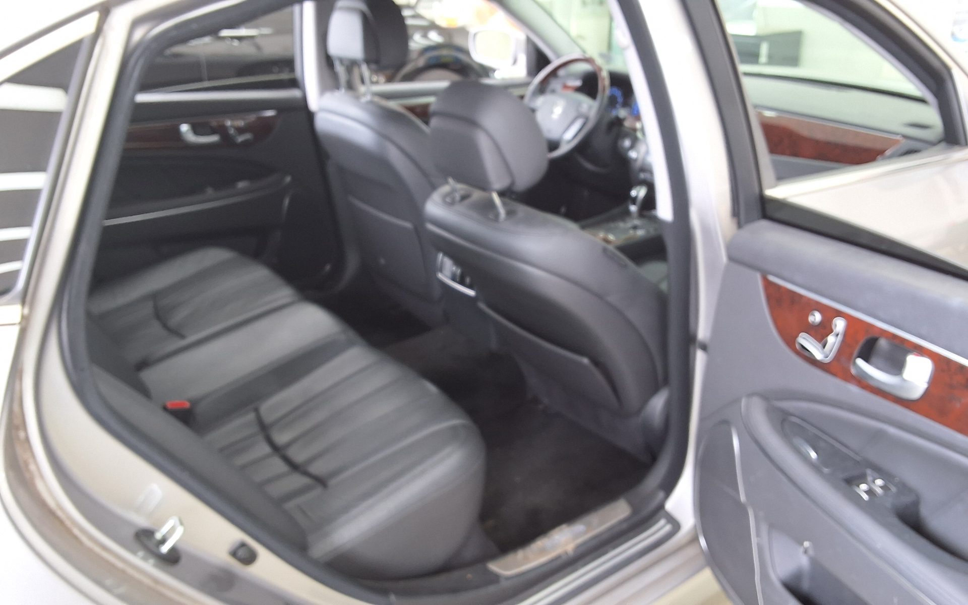 Hyundai Equus 2012 - Image 12