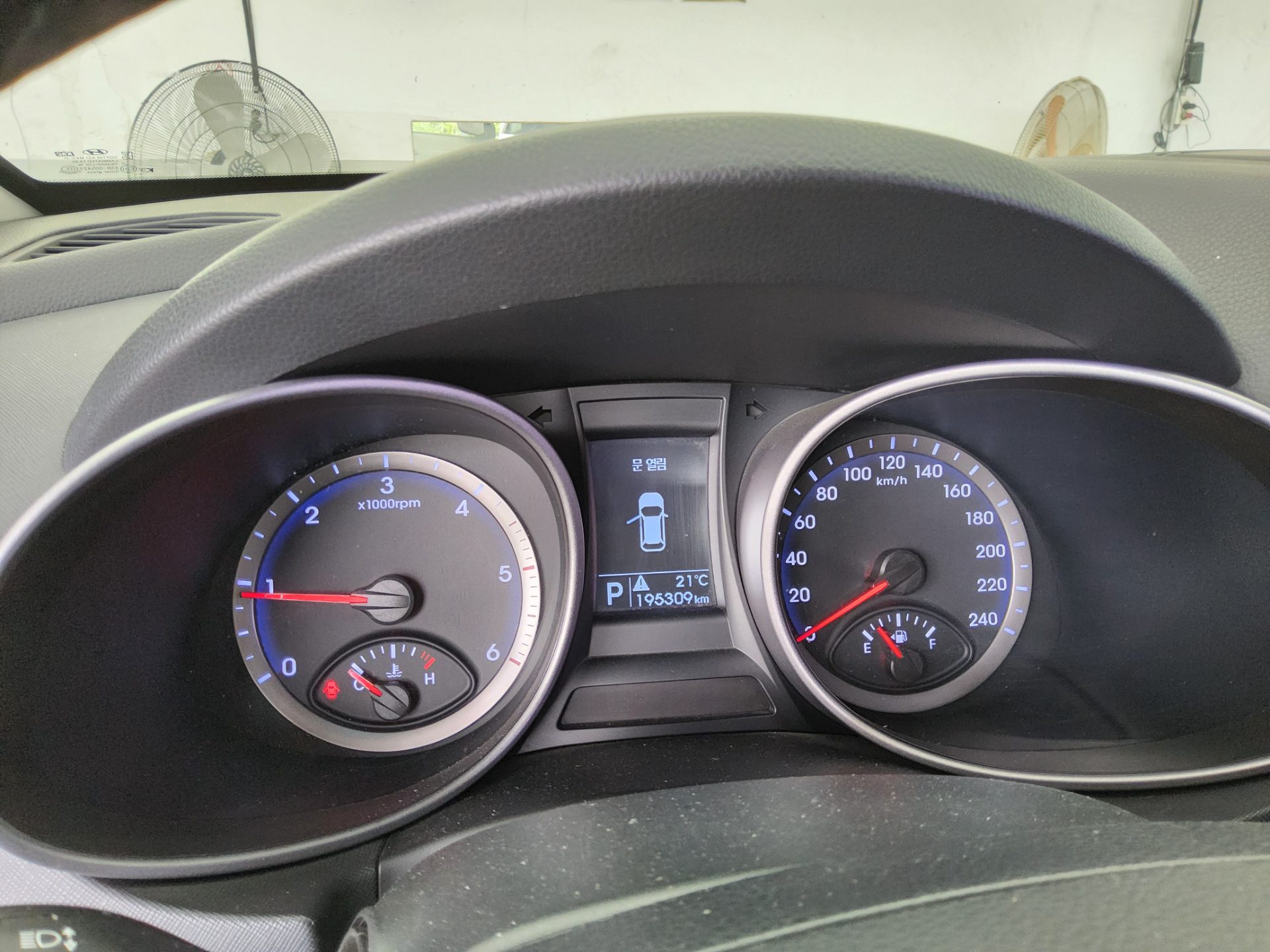 Hyundai Santa Fe 2014 - Image 8