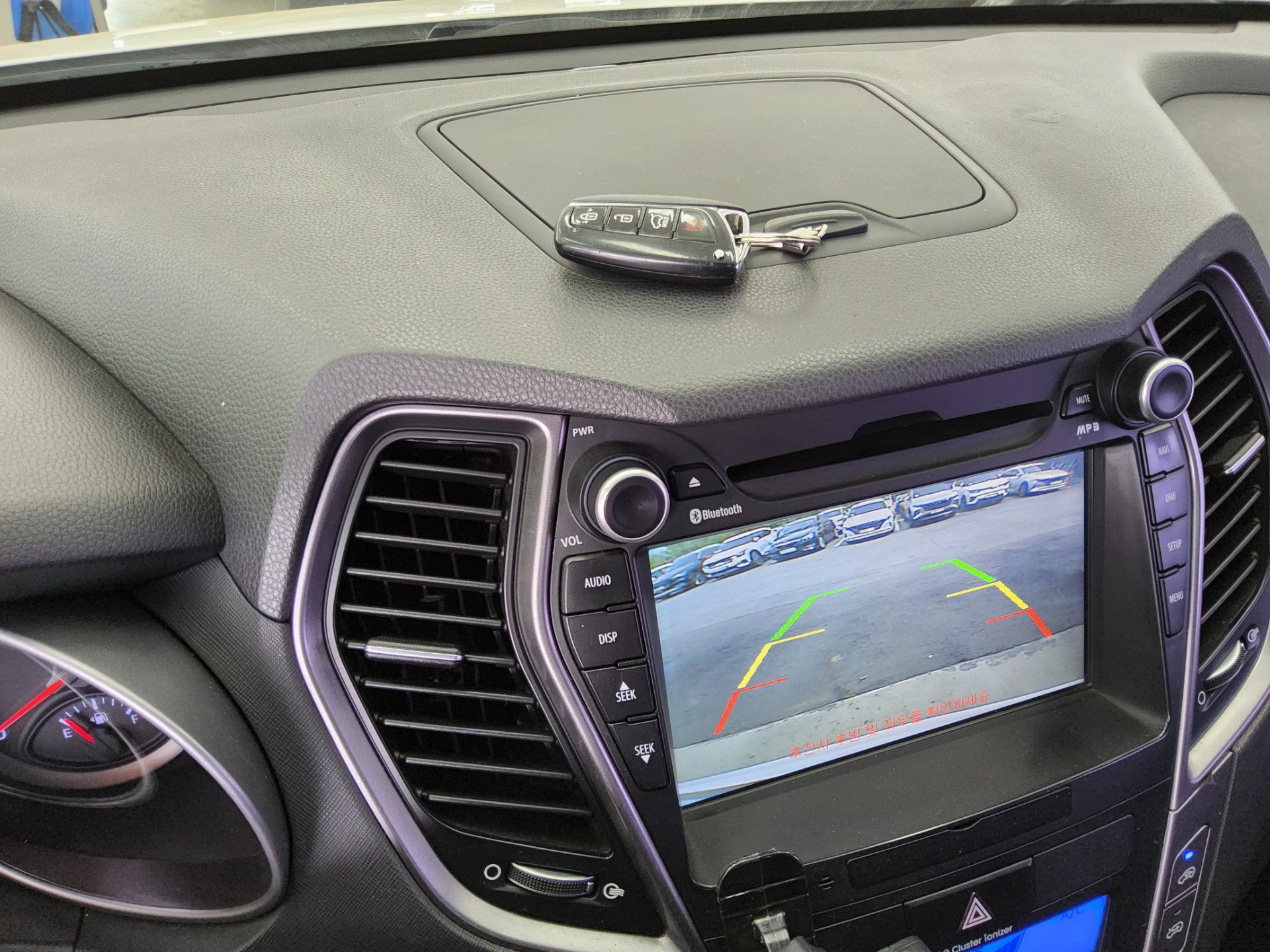 Hyundai Santa Fe 2014 - Image 16