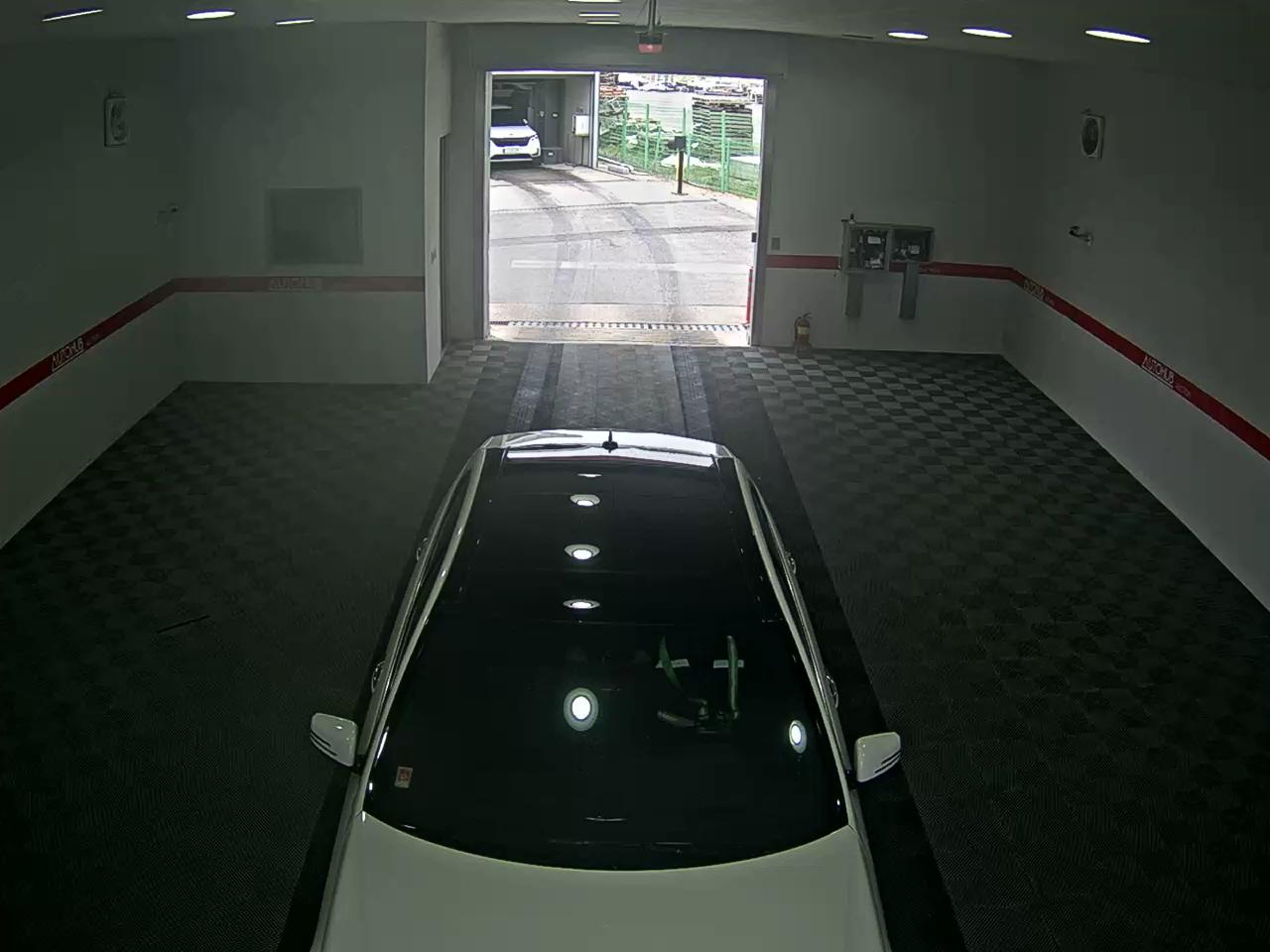 مرسيدس بنز إي كلاس 2014 - صورة 6