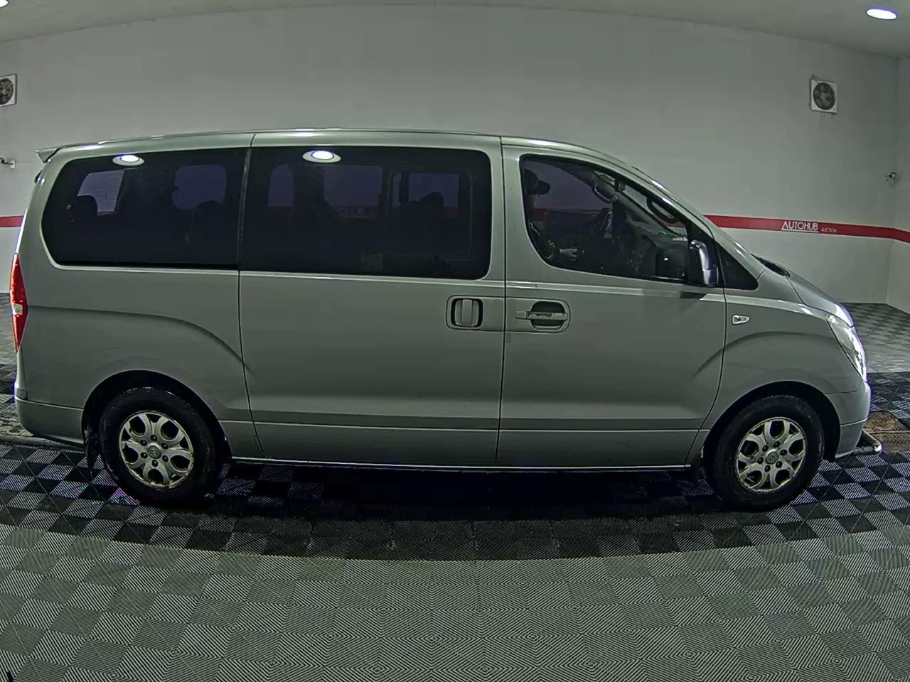 Hyundai Grand Starex 2015 - Image 3