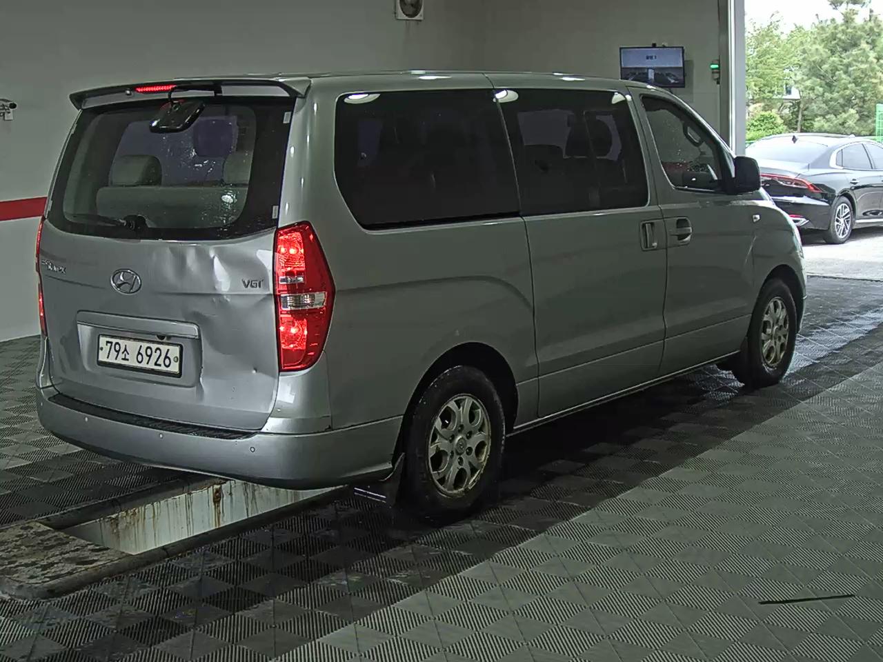 Hyundai Grand Starex 2015 - Image 4