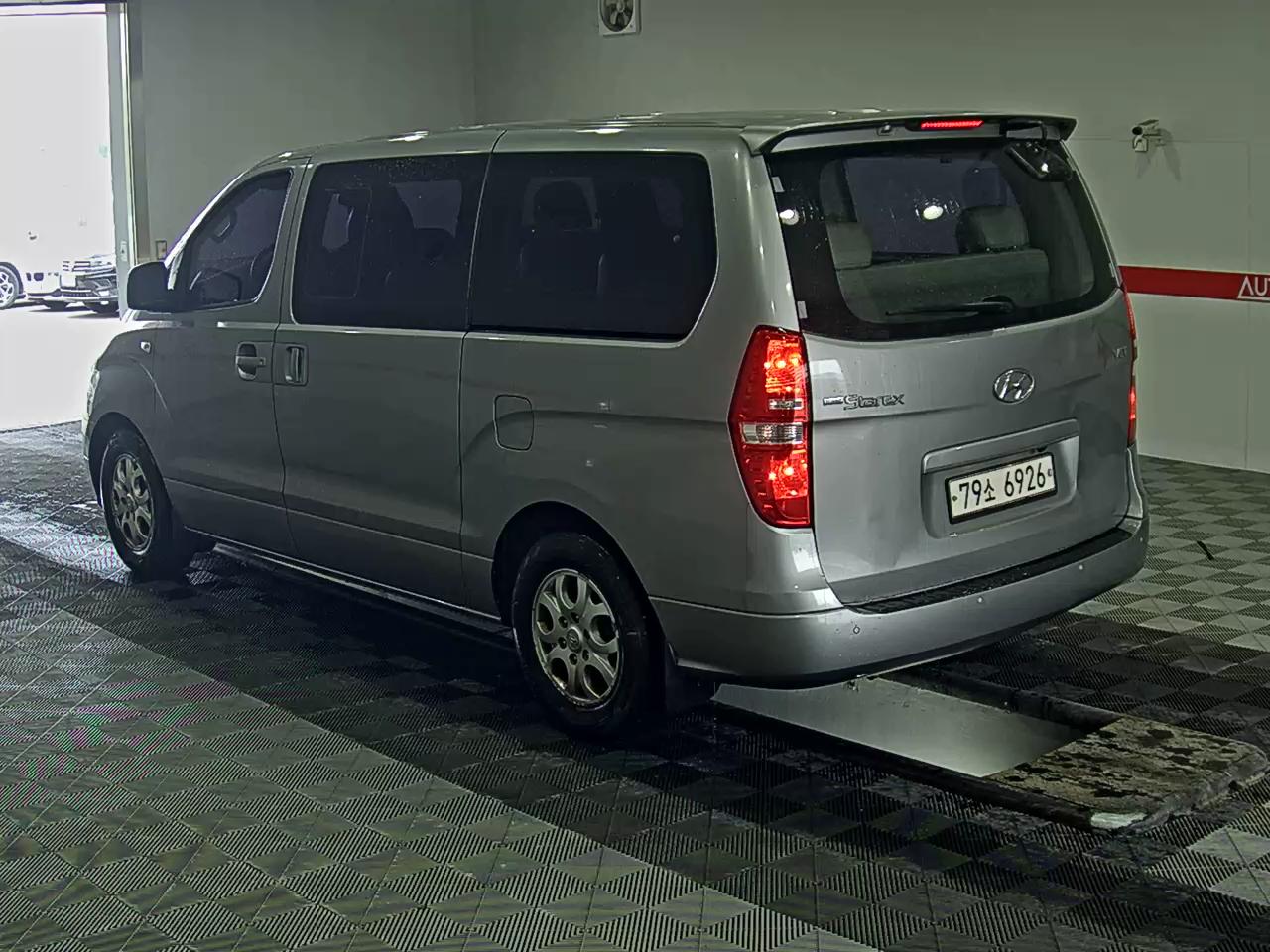 Hyundai Grand Starex 2015 - Image 5