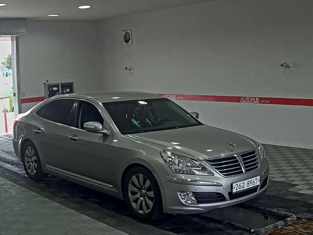 Hyundai Equus 2012 - Image 2