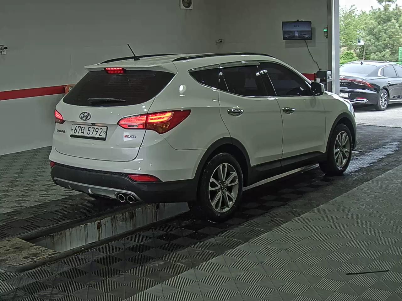 Hyundai Santa Fe 2014 - Image 4