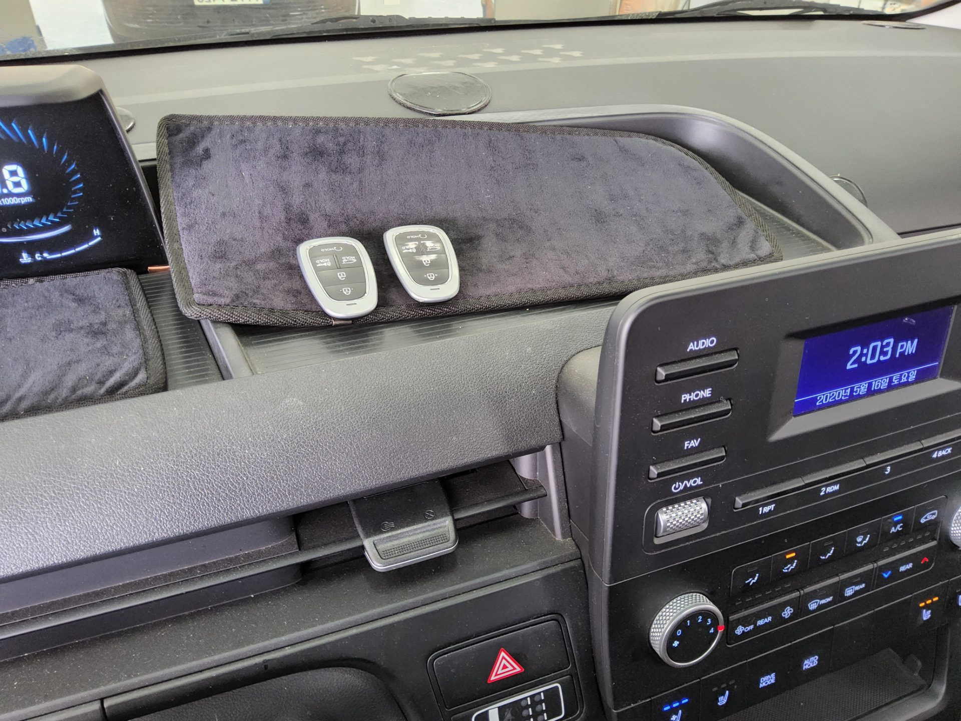 Hyundai Staria 2022 - Image 16