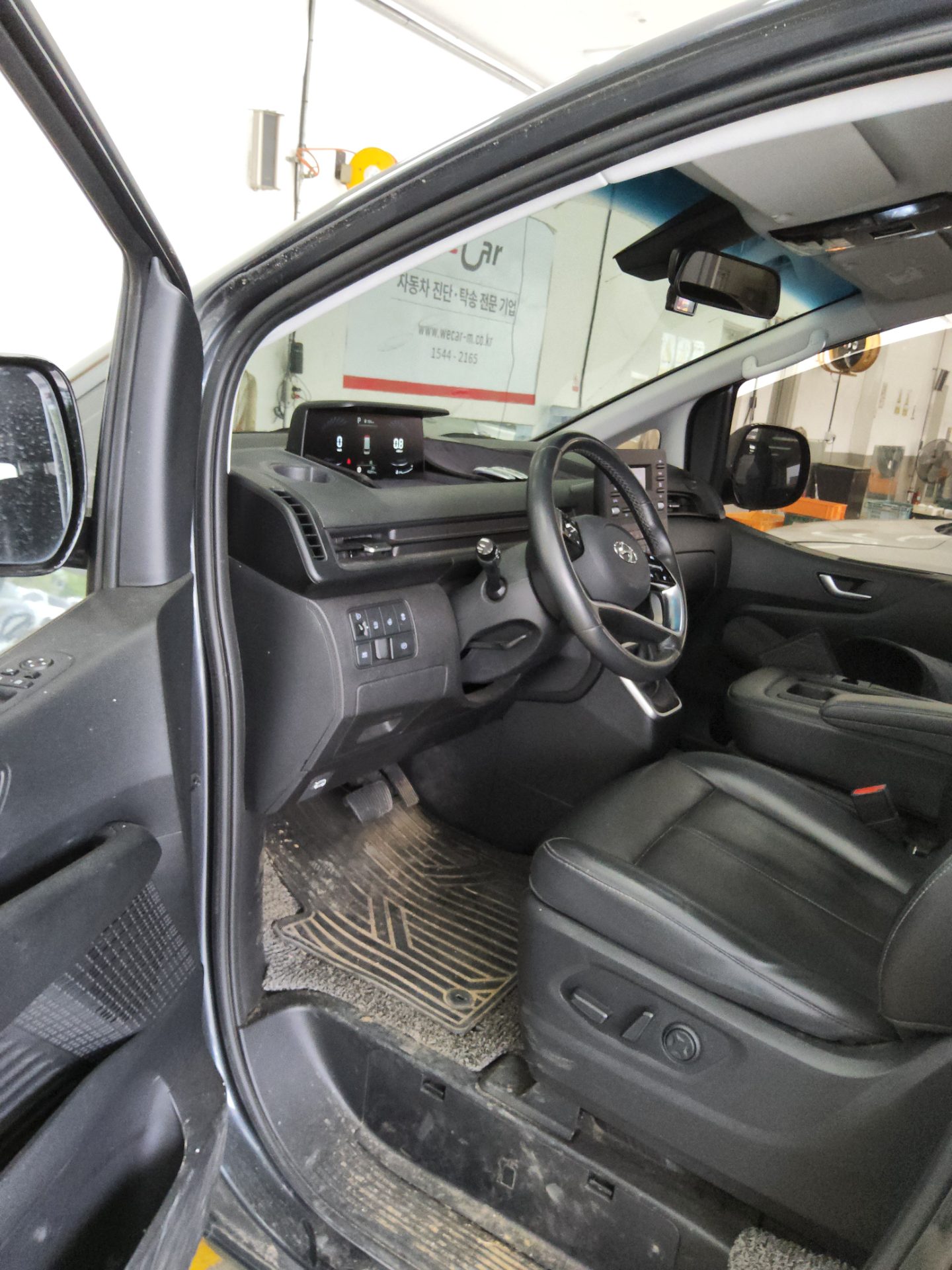 Hyundai Staria 2022 - Image 9